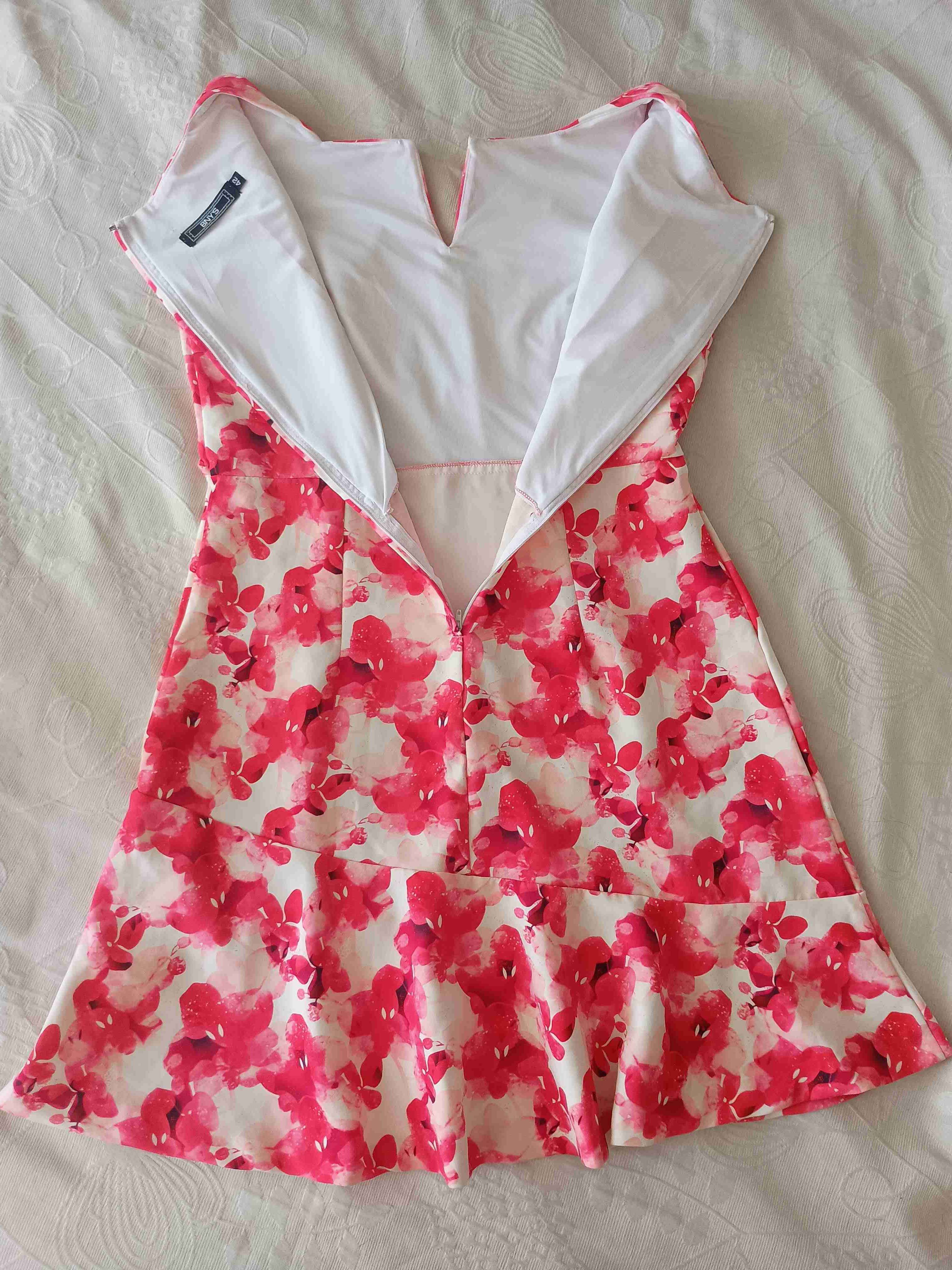 Vestido floreado rojo y blanco - miniatura 5