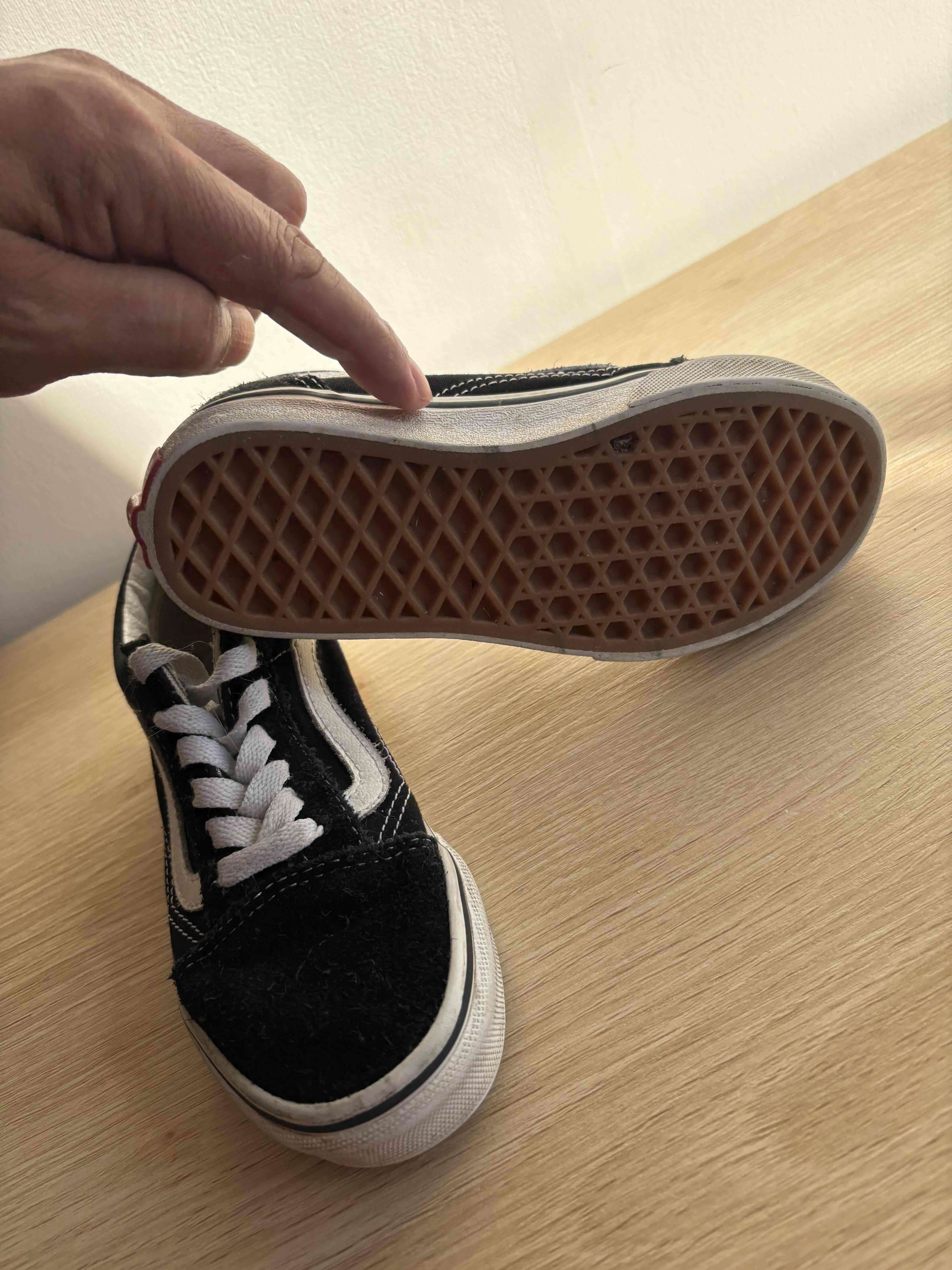 Zapatillas negras urbanas niño - miniatura 2