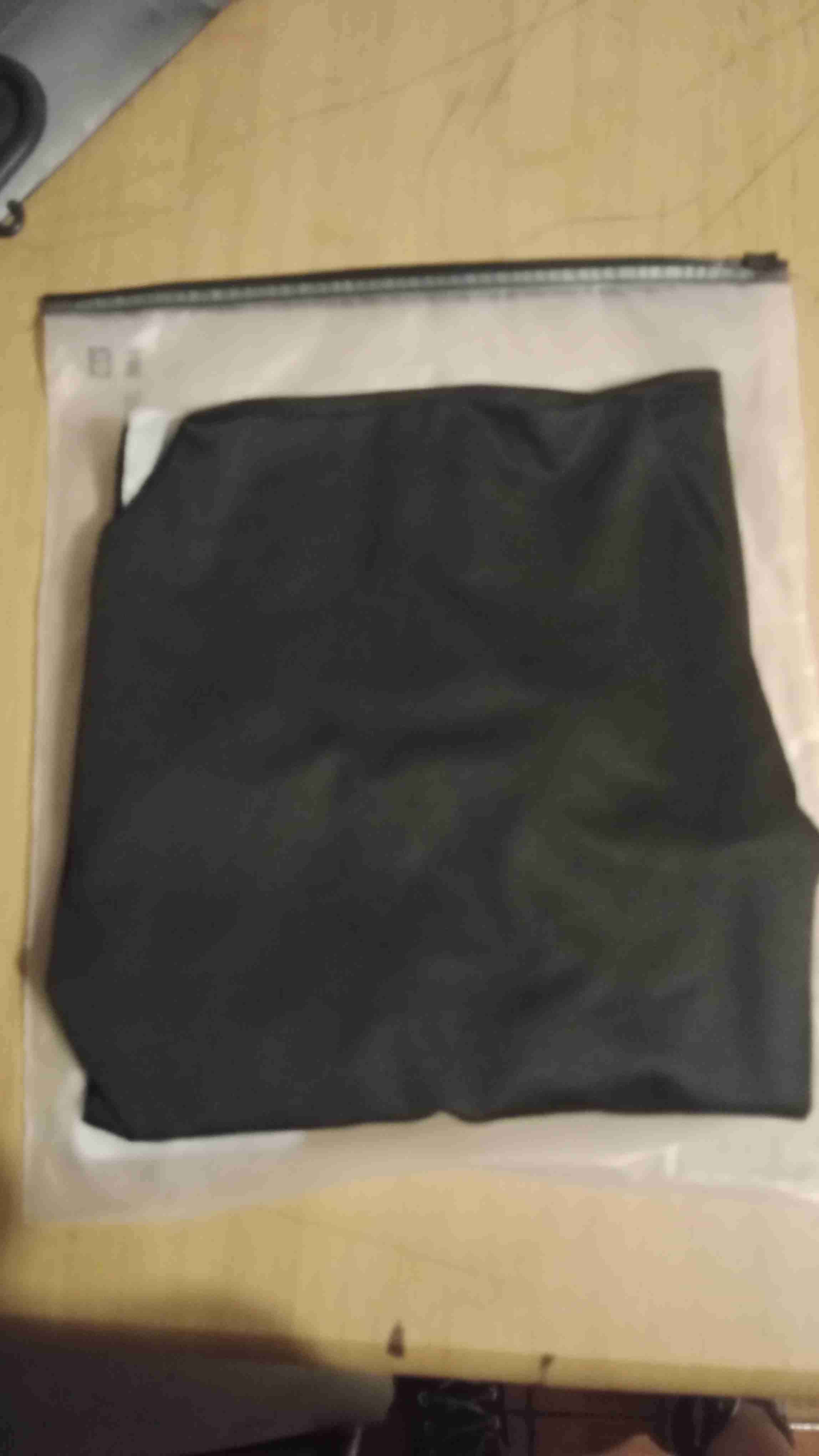 Vestido negro de cuello alto - 4