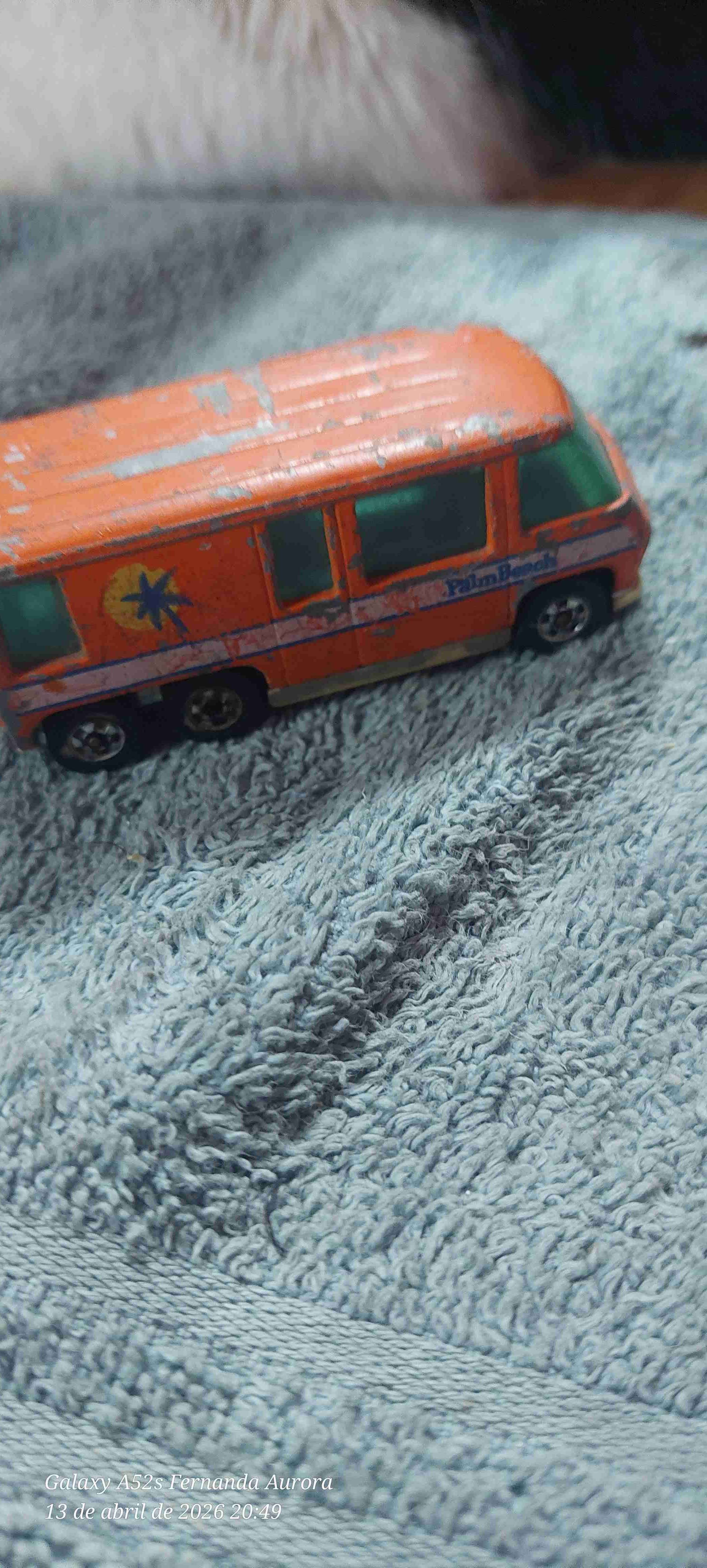 Hot Wheels GMC Motor Home - 3