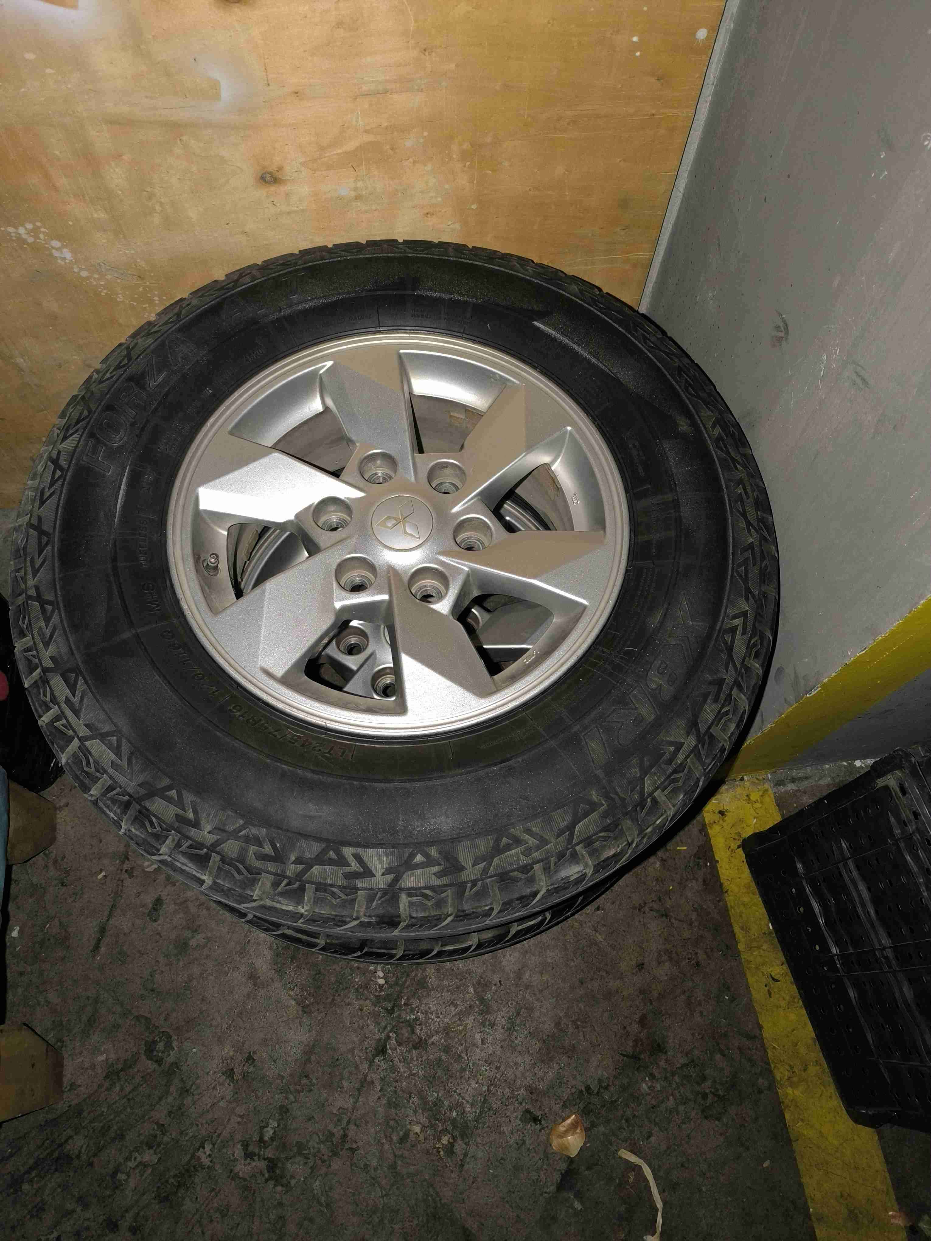 Llantas 6x139 con neumáticos aro 16 - miniatura 3