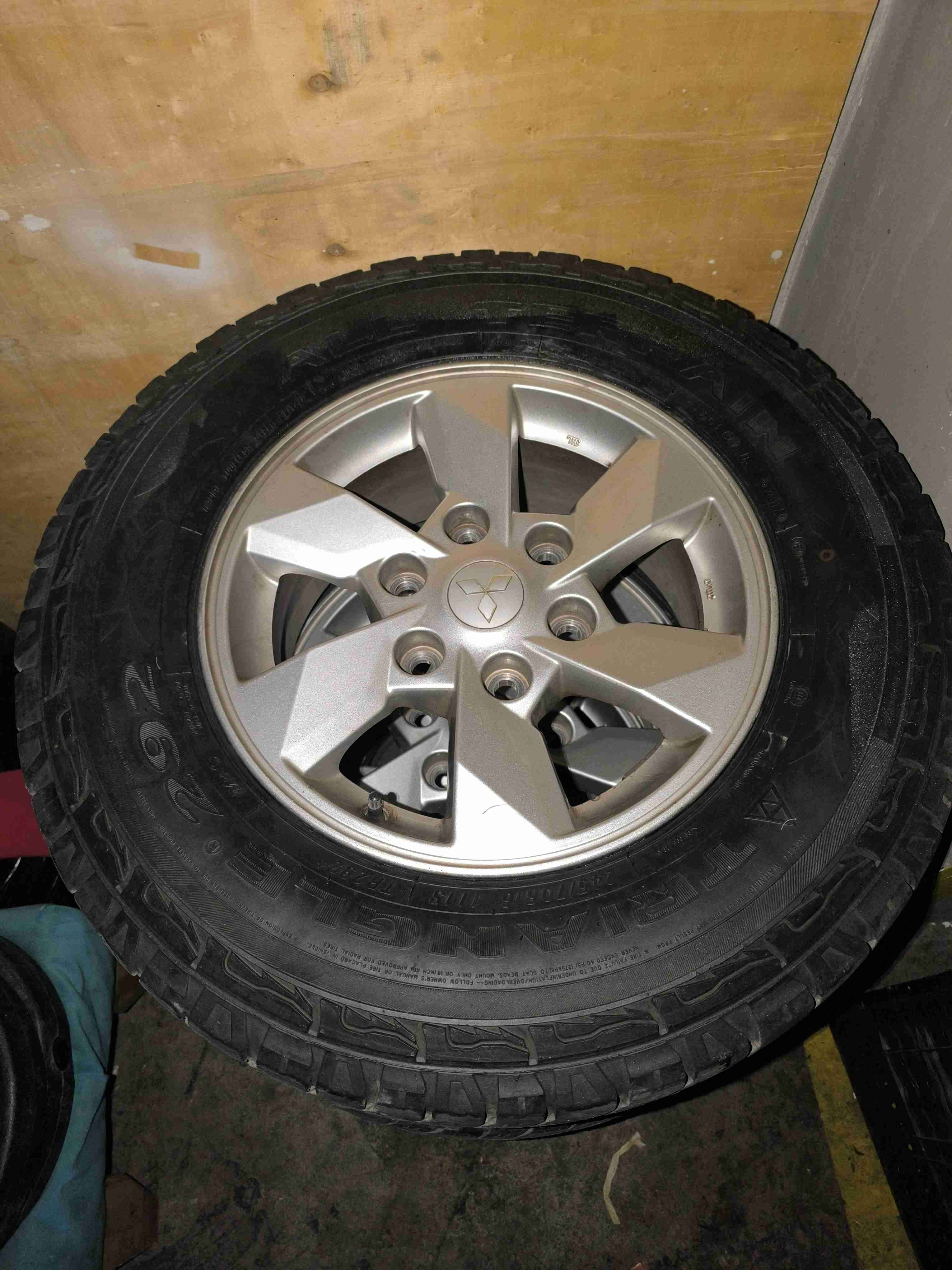 Llantas 6x139 con neumáticos aro 16 - miniatura 4