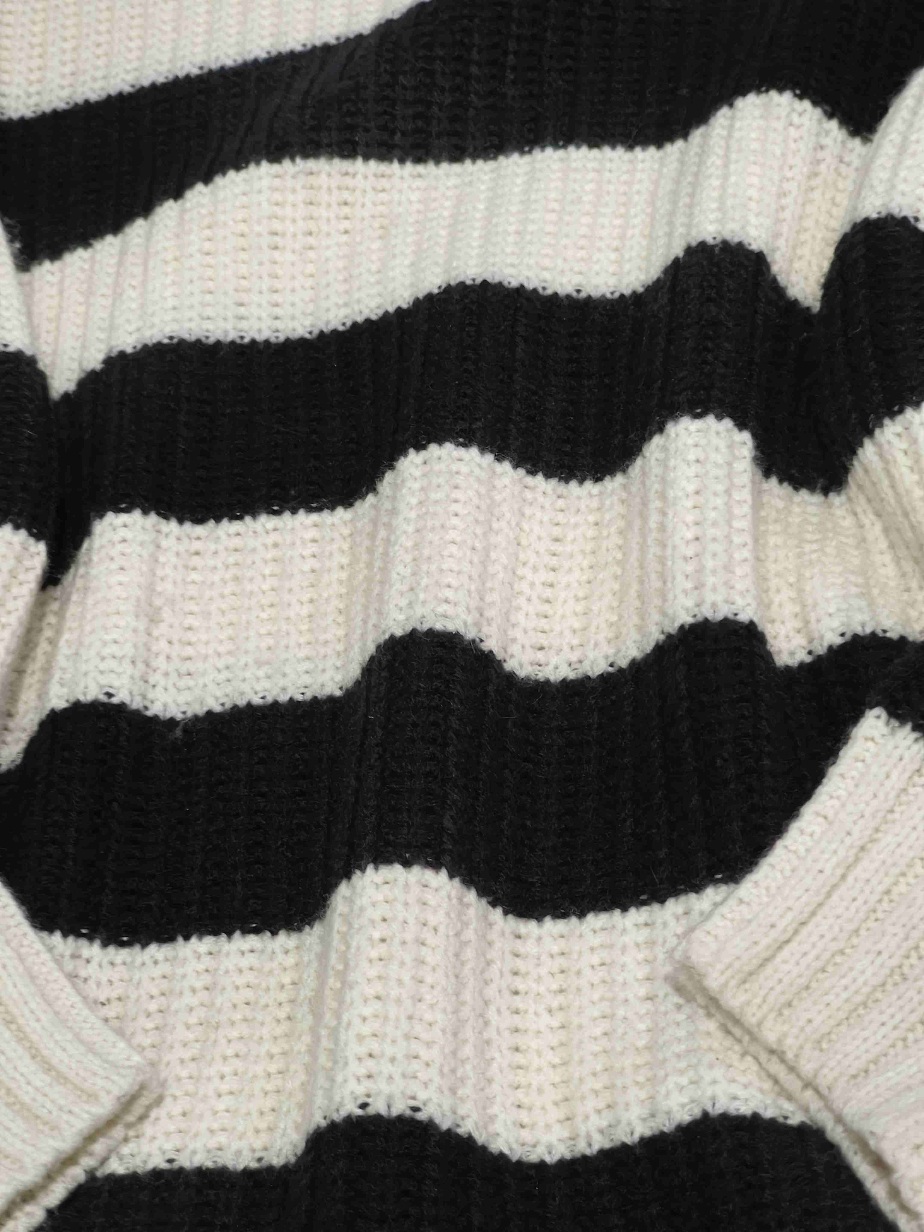 chaleco rayas blanco y negro issimoxcorona - miniatura 2