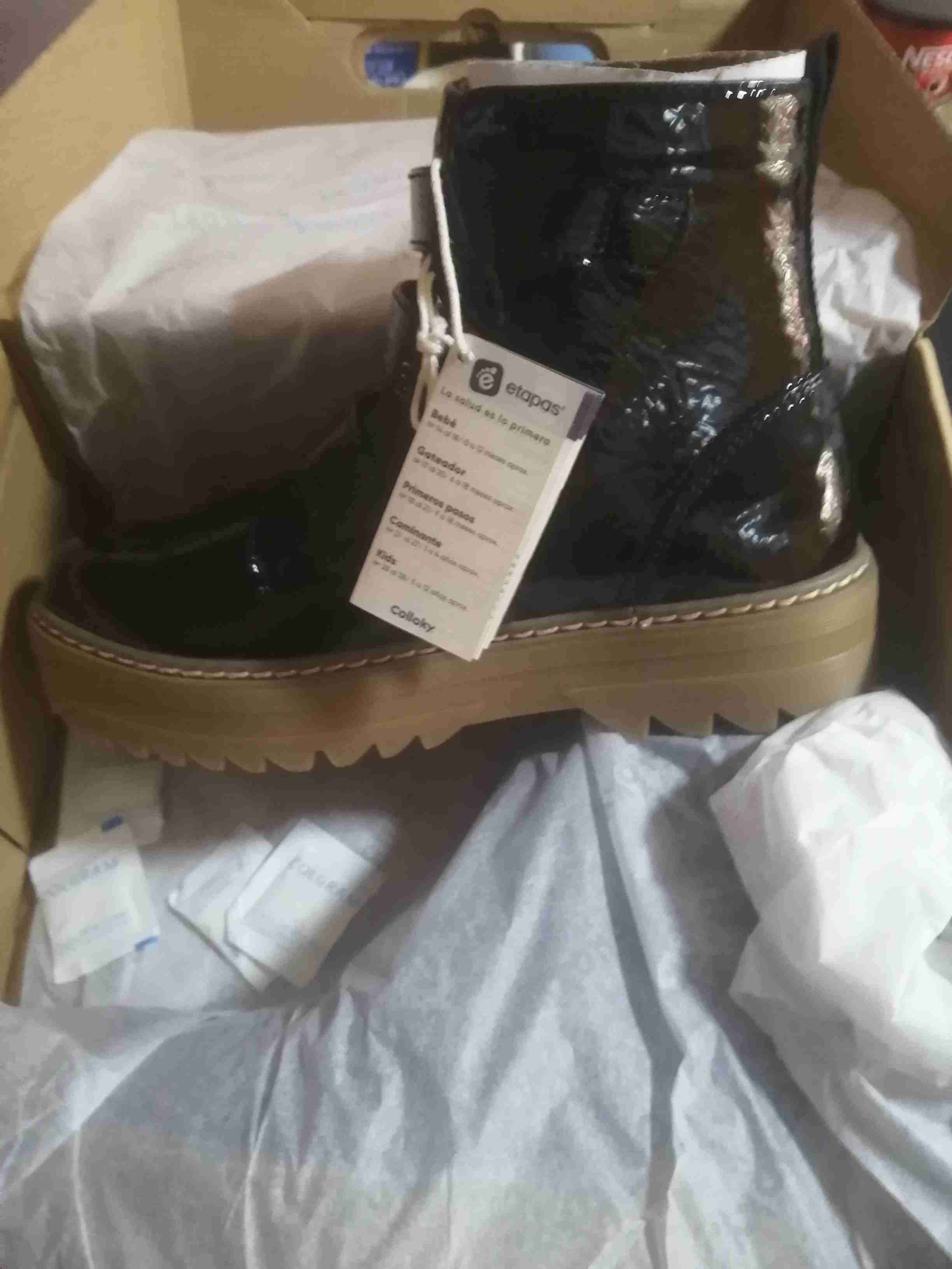 Botines negros con hebillas - 3