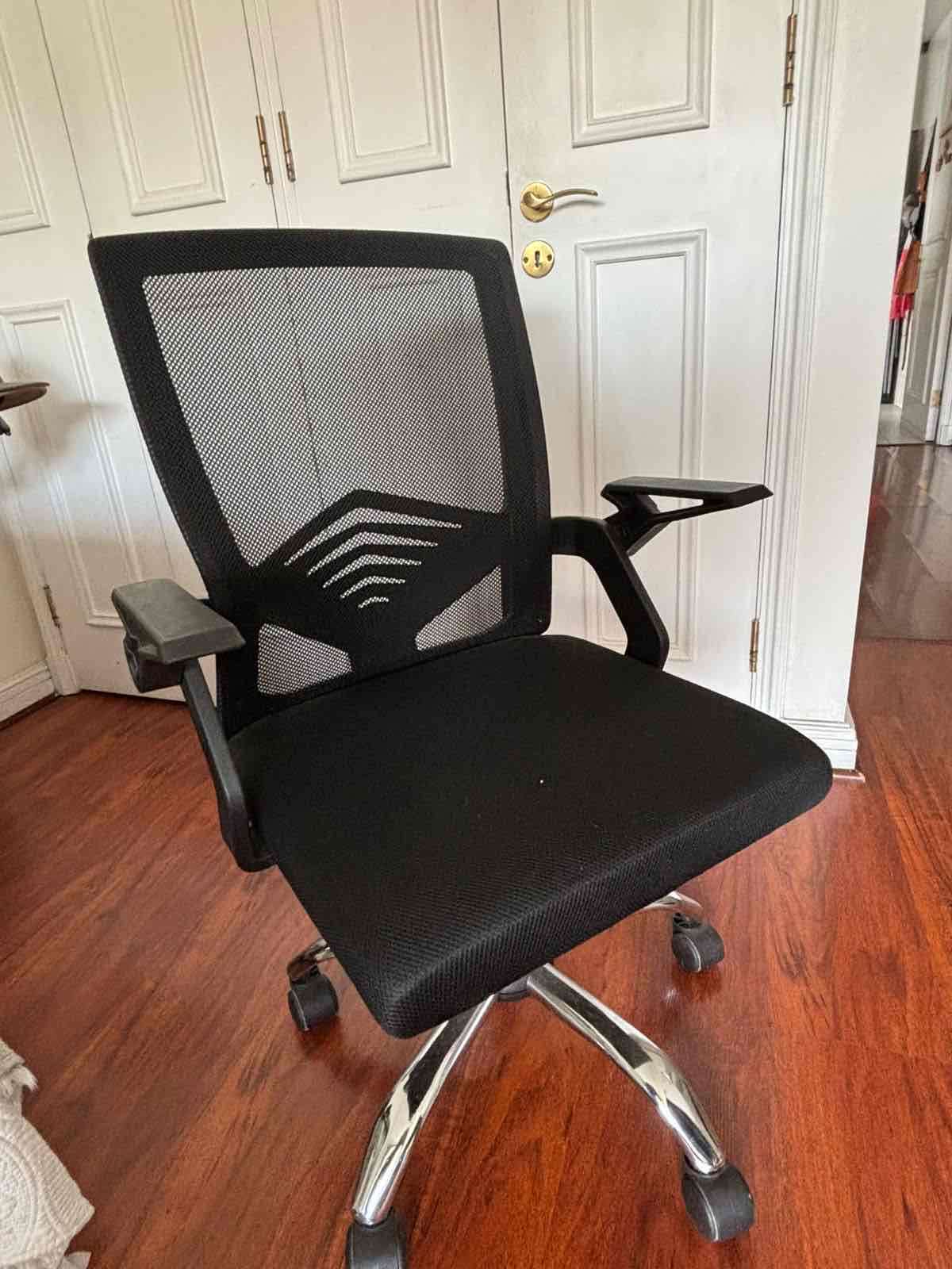 Set escritorio + cajonera + silla - miniatura 3