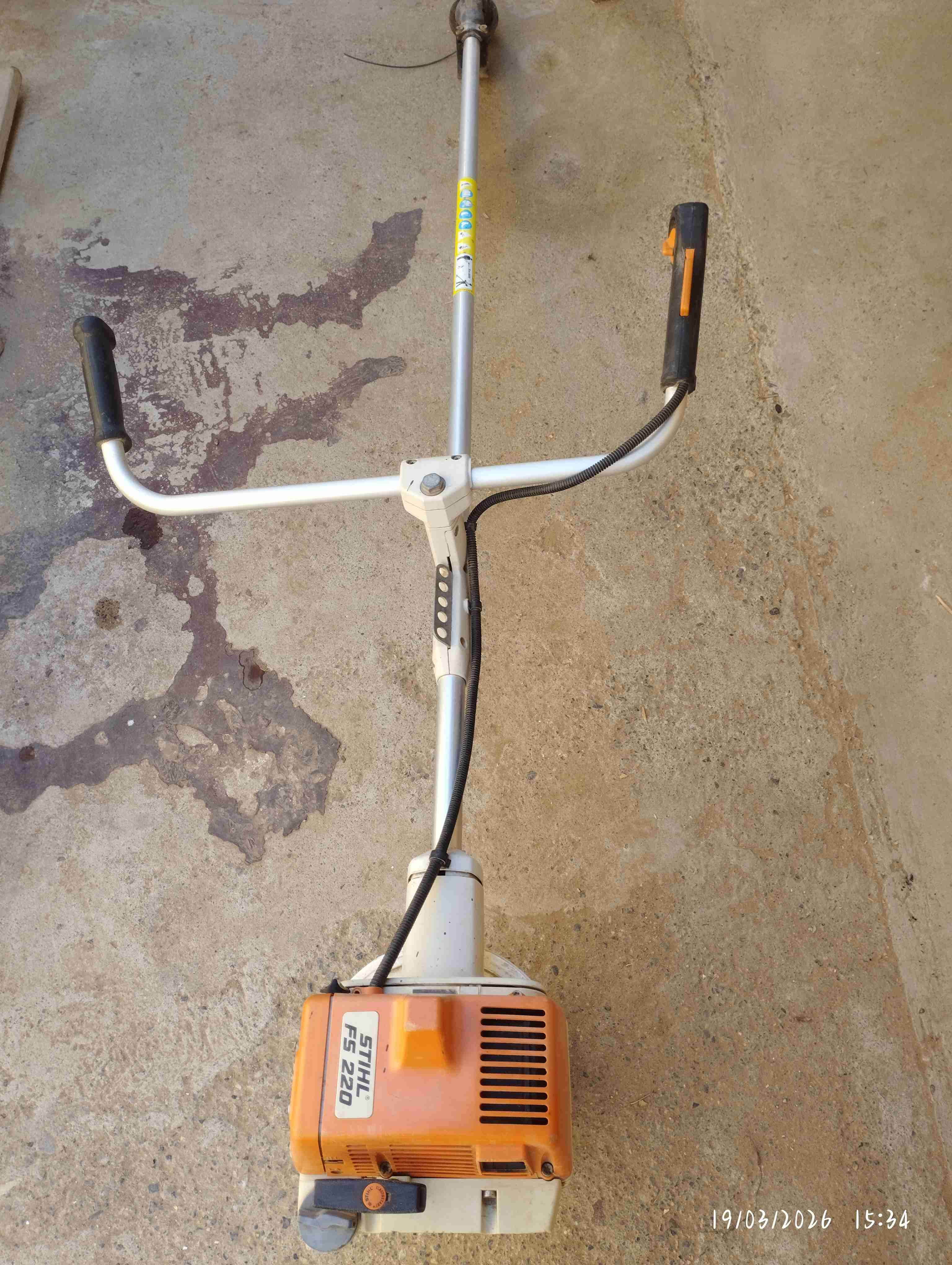 Desbrozadora Stihl FS220 - miniatura 1