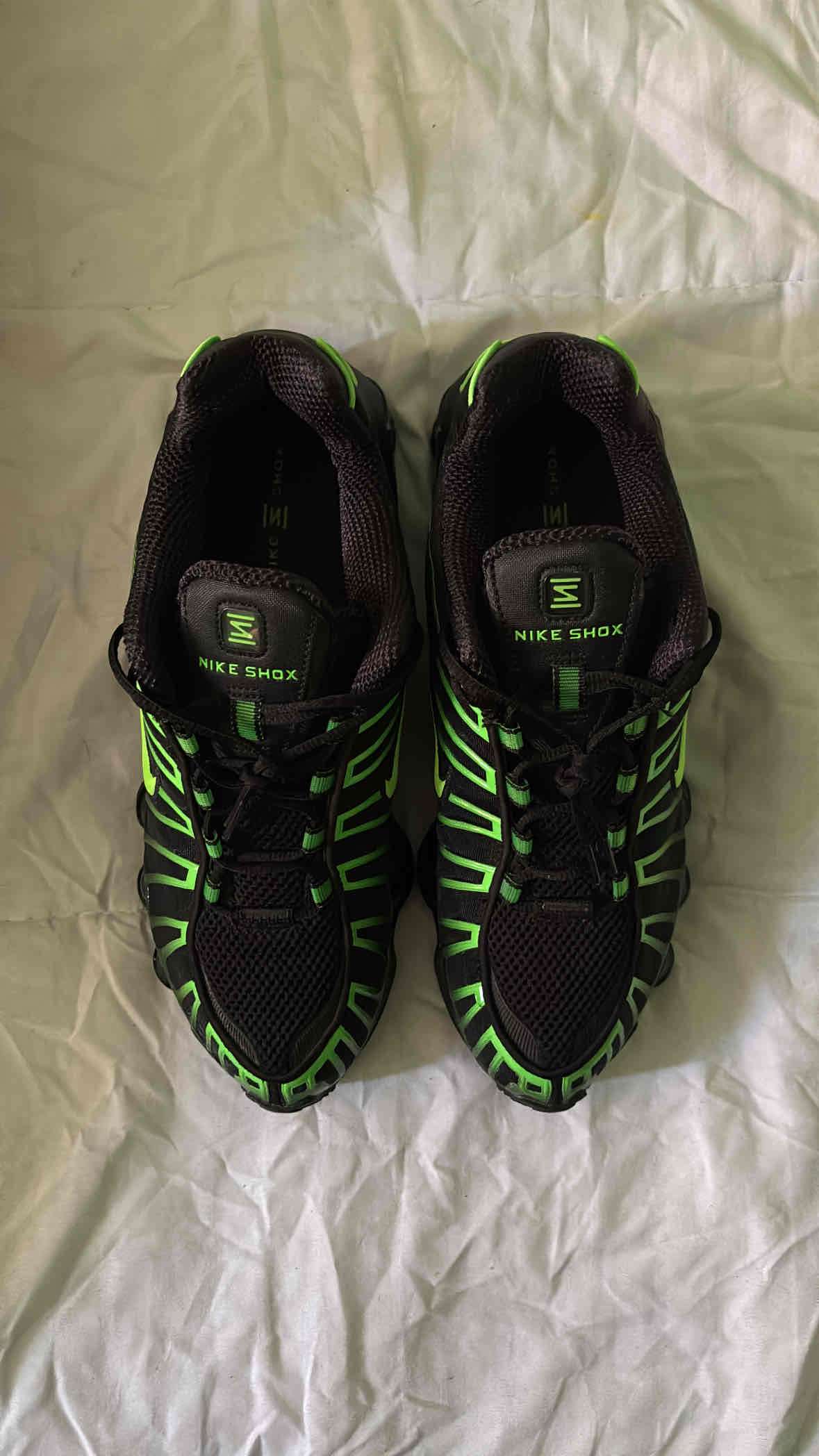 Zapatillas Nike Shox Black/Green - miniatura 3