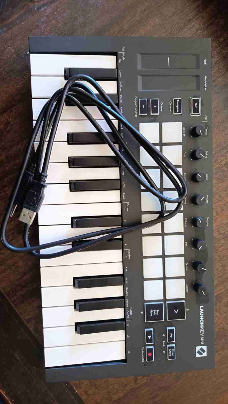 Controlador MIDI Launchkey Mini - miniatura 1