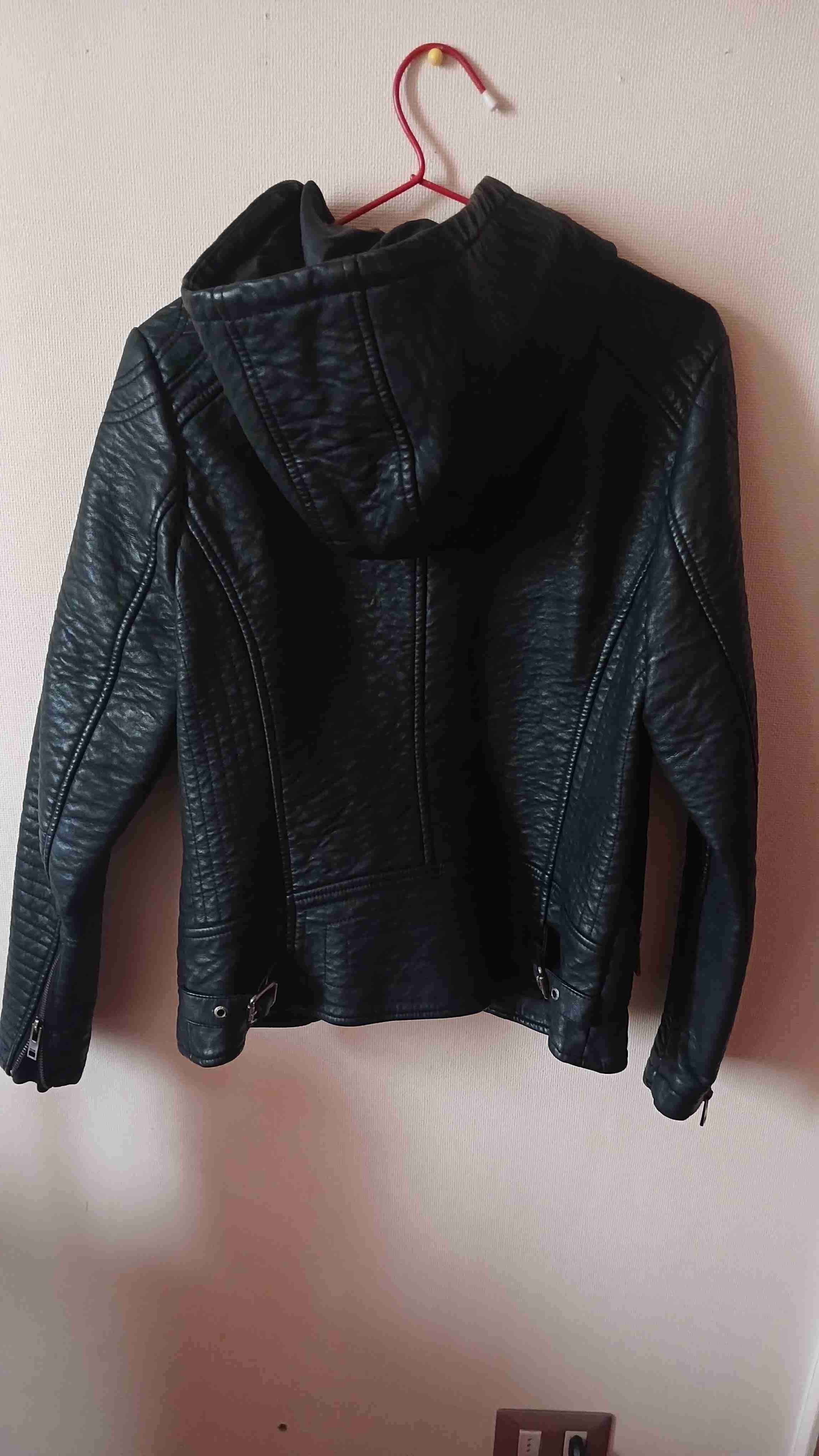 Chaqueta negra de cuero sintético - miniatura 6