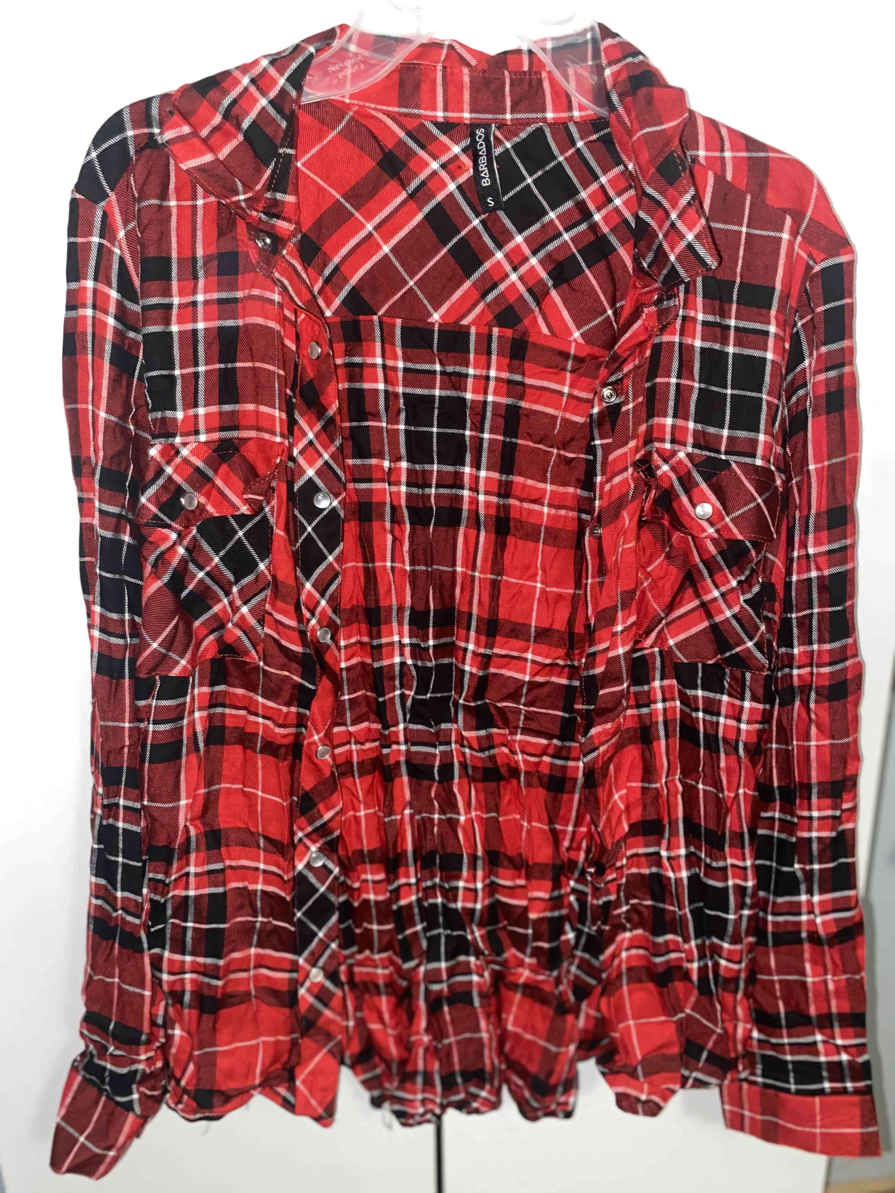 Camisa de cuadros rojo y negro - 1