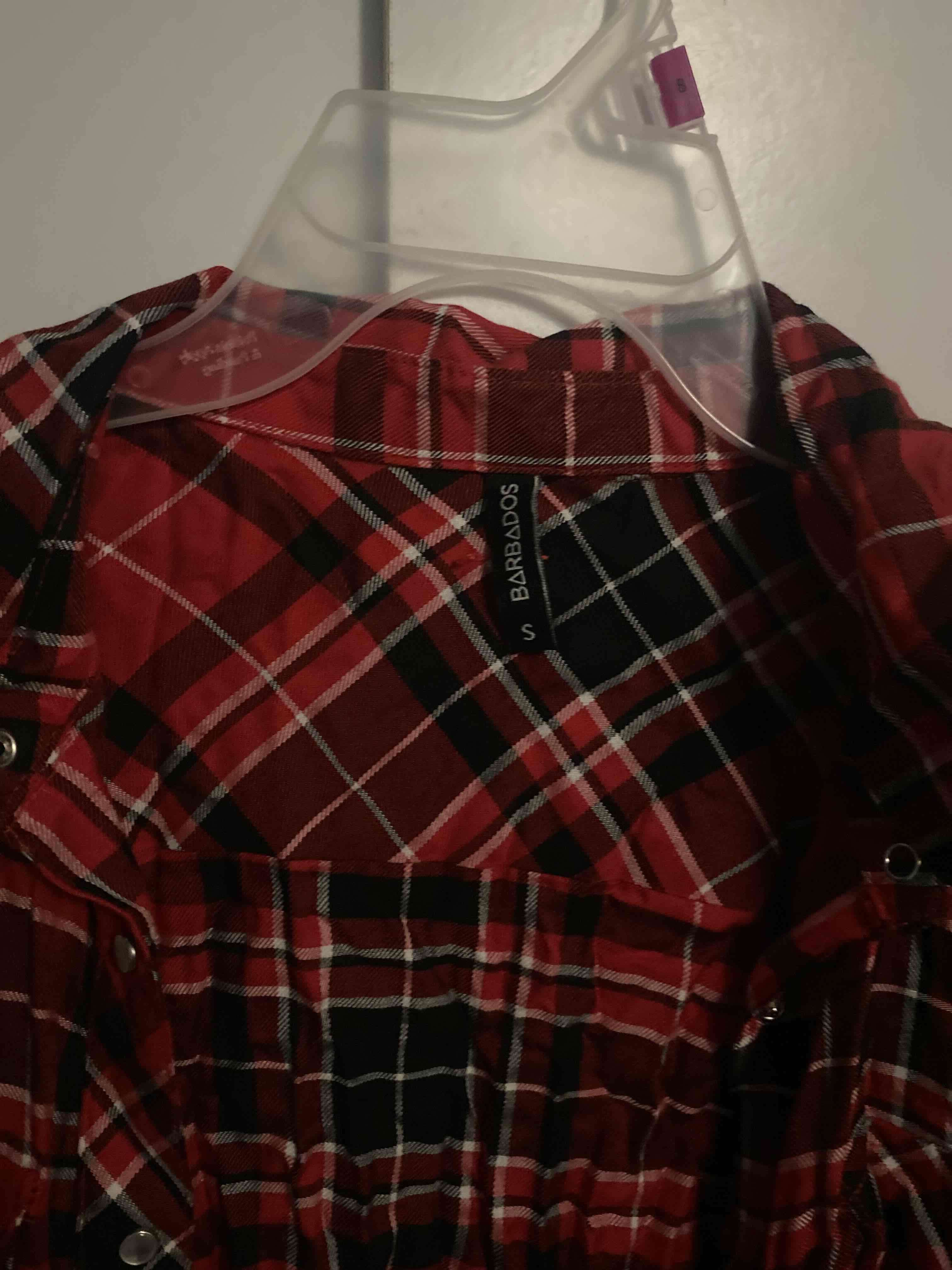 Camisa de cuadros rojo y negro - 3