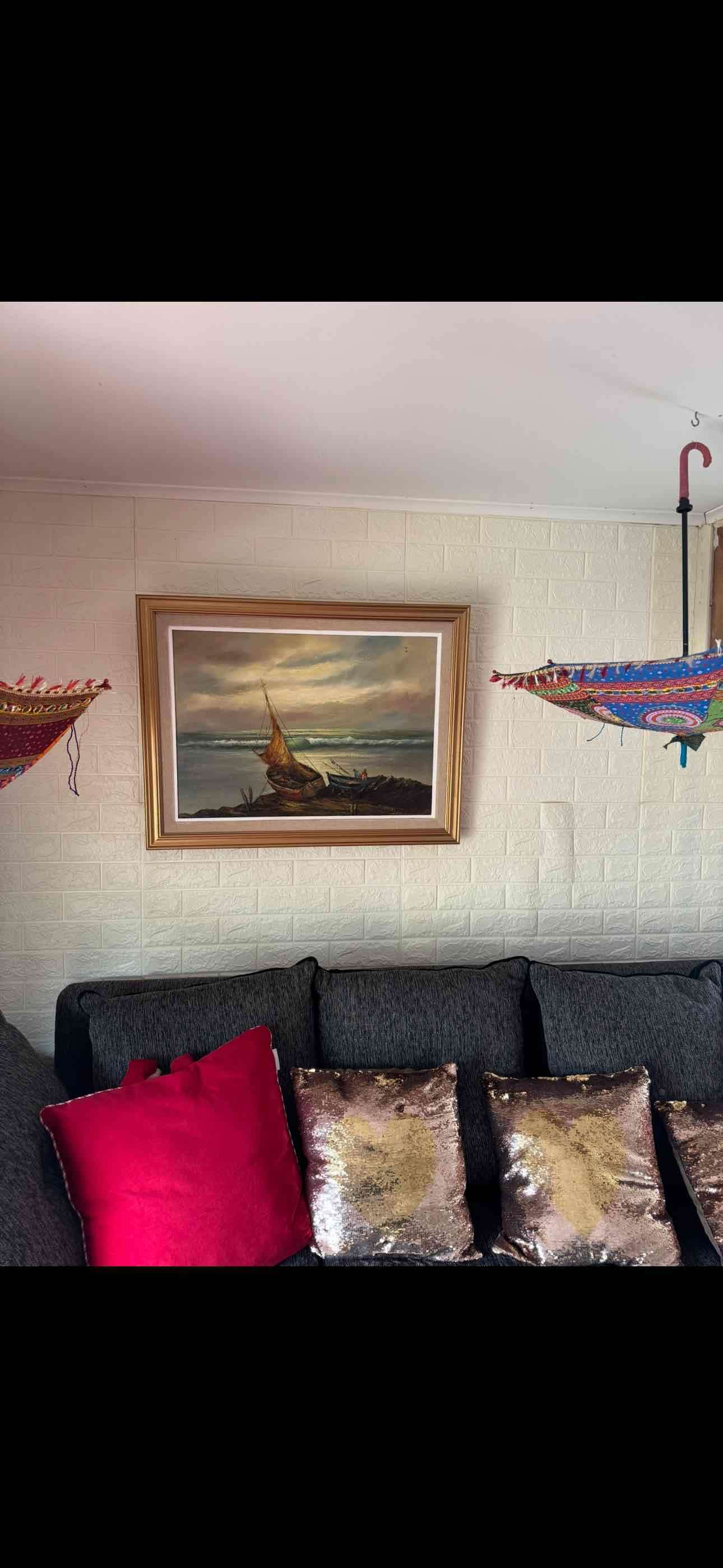 Cuadro con marco dorado - 1