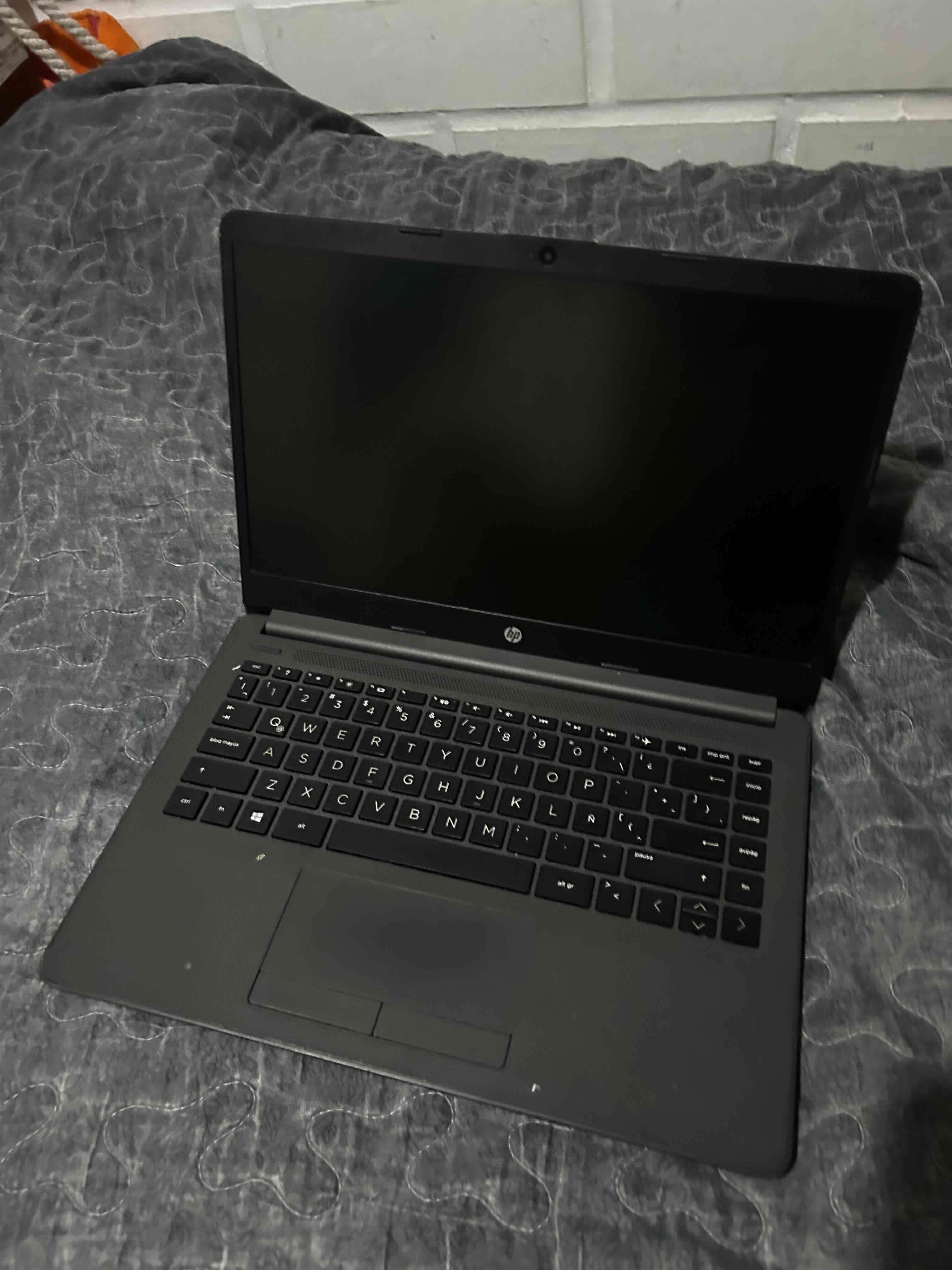Notebook HP 14 pulgadas - 1