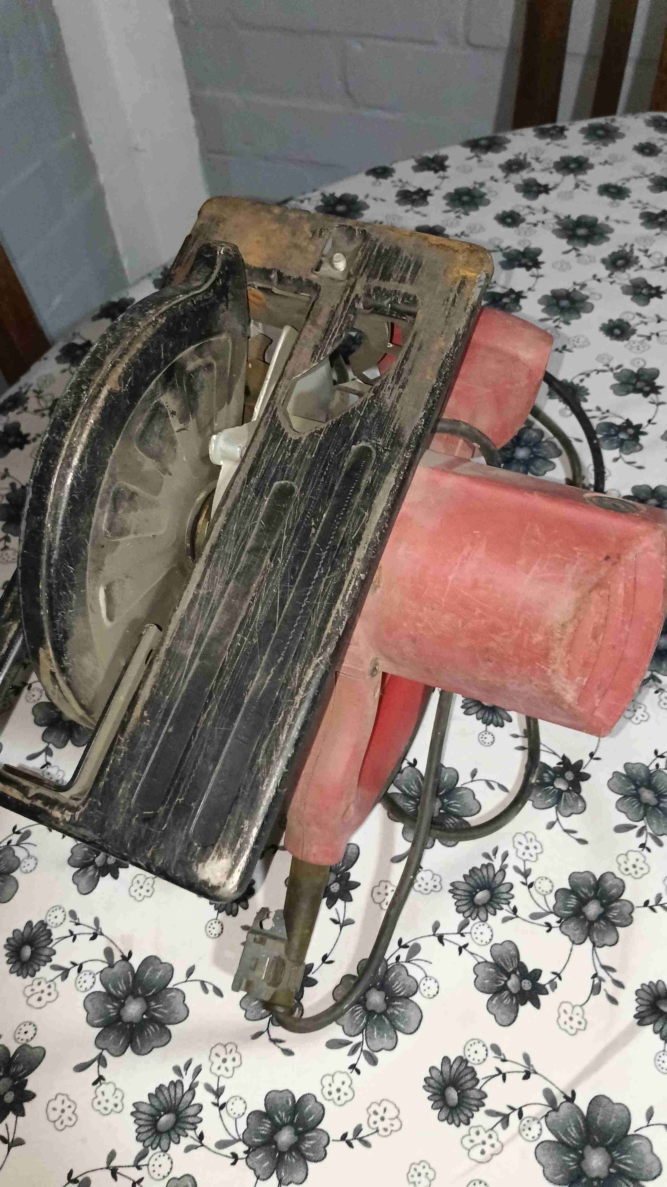 Sierra circular Karson usada - miniatura 2