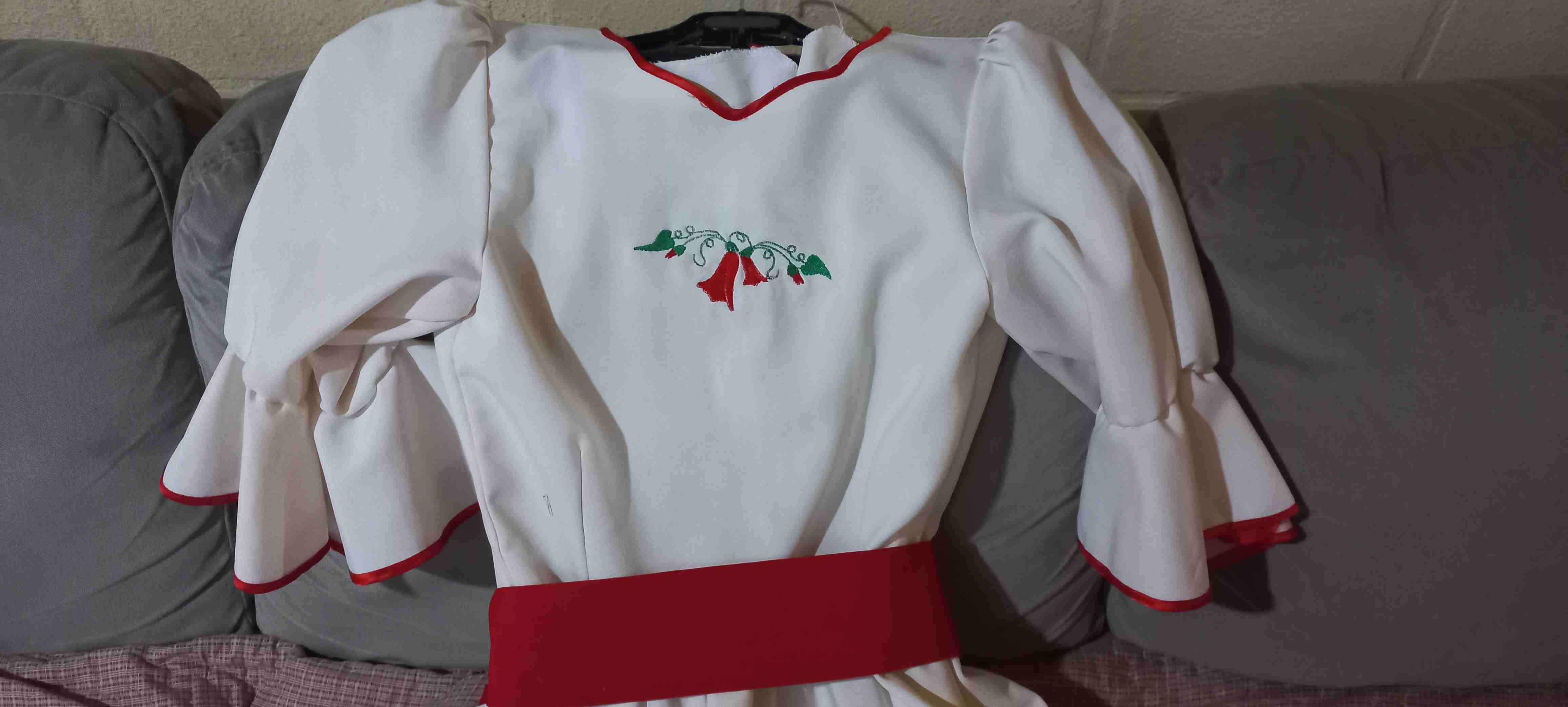 Vestido folclórico blanco y rojo - 6