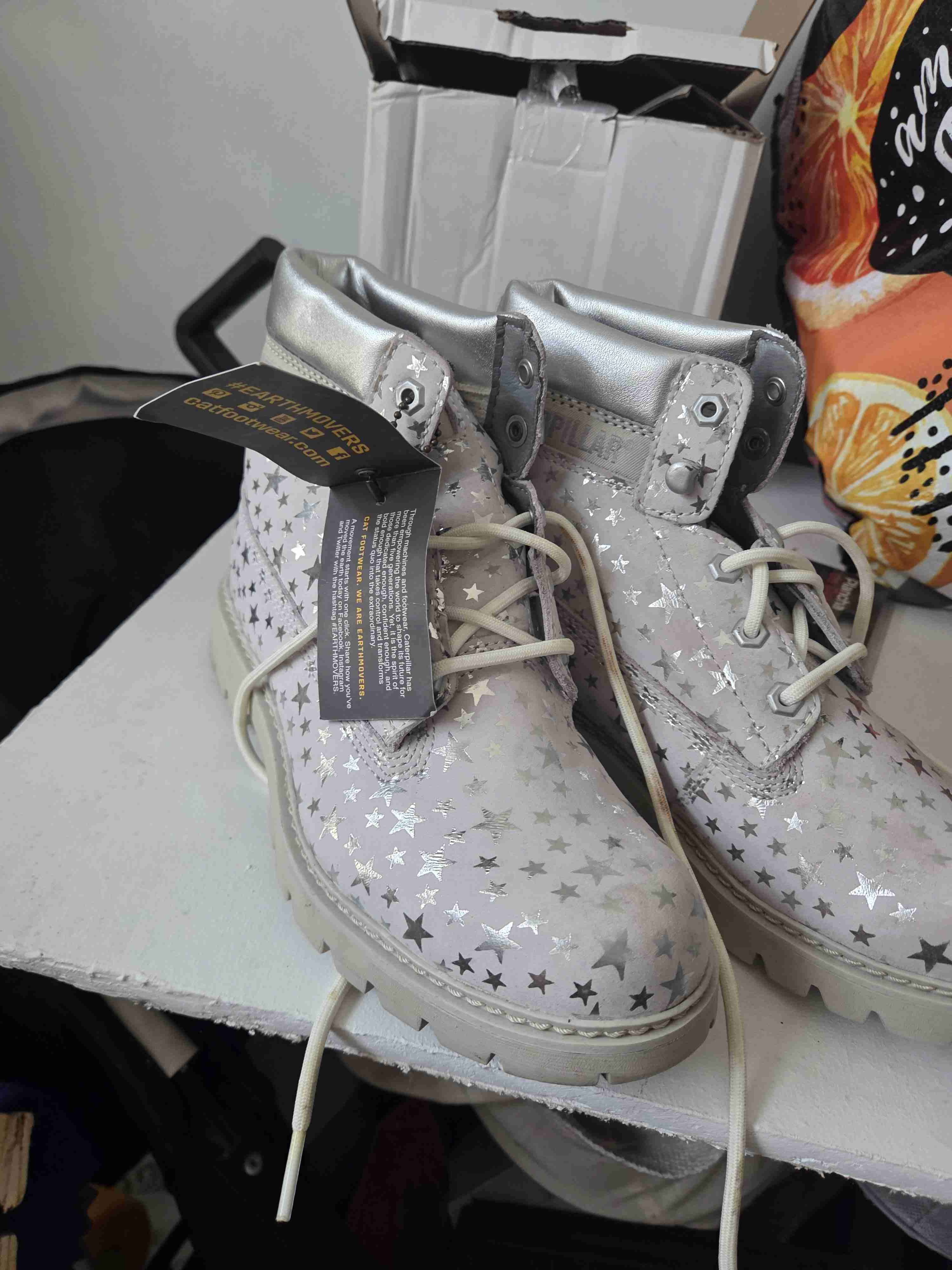 Botas blancas CAT con estrellas - miniatura 4