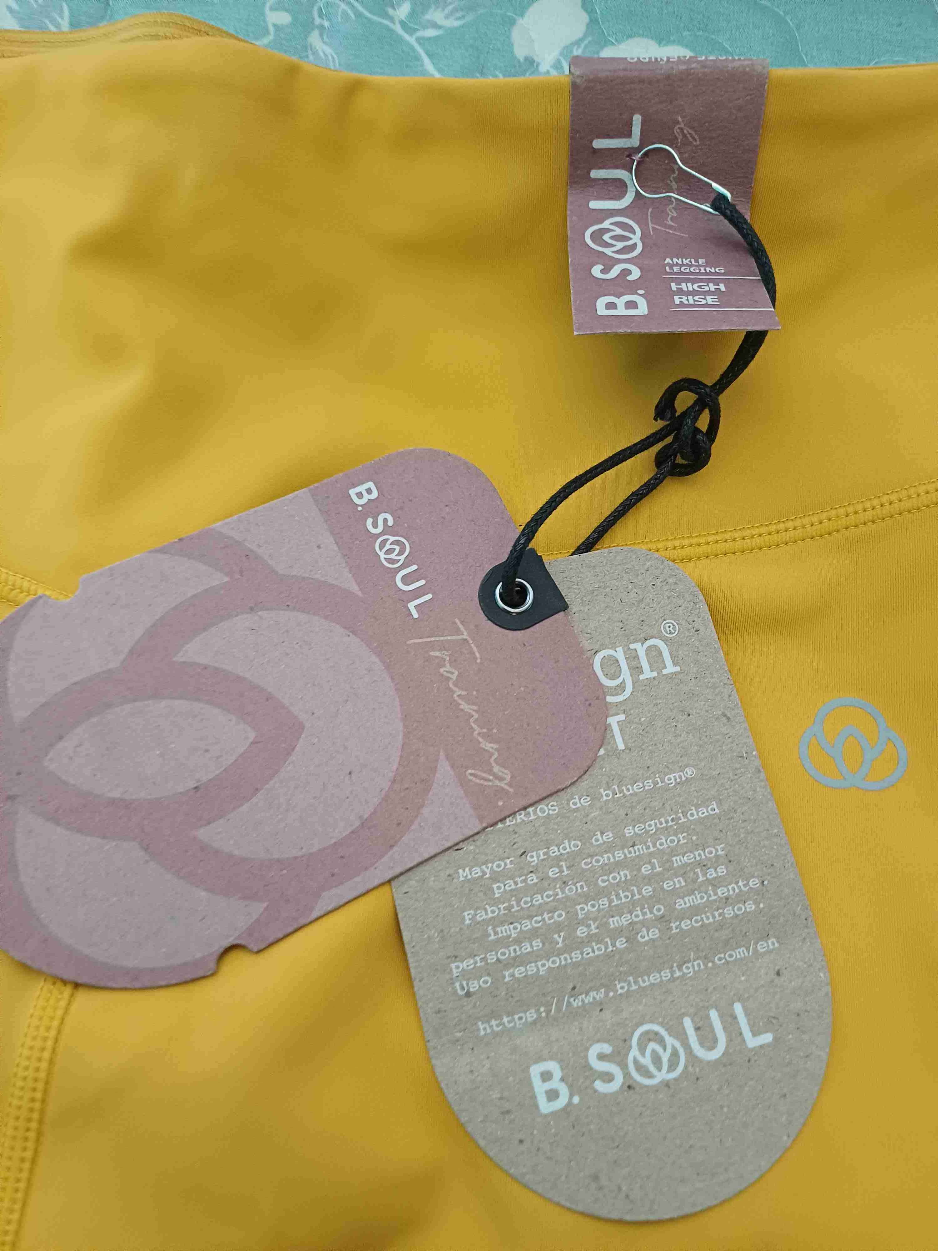 Calzas deportivas amarillas - miniatura 3