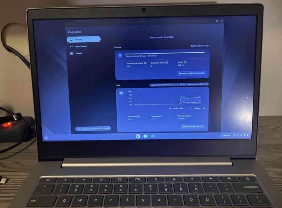 Laptop Lenovo gris - miniatura 3