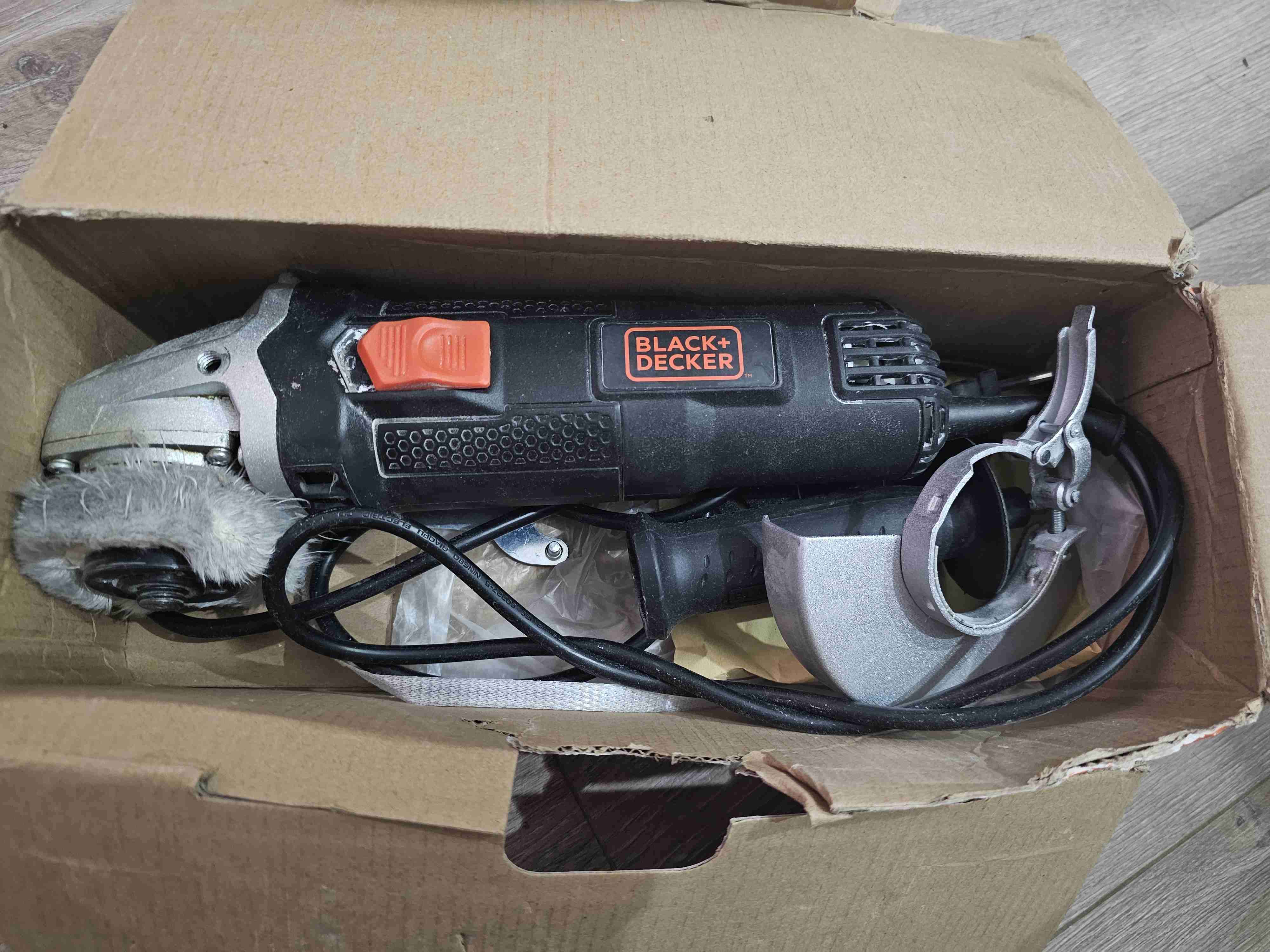 Esmeriladora Angular Black+Decker 115mm - miniatura 2