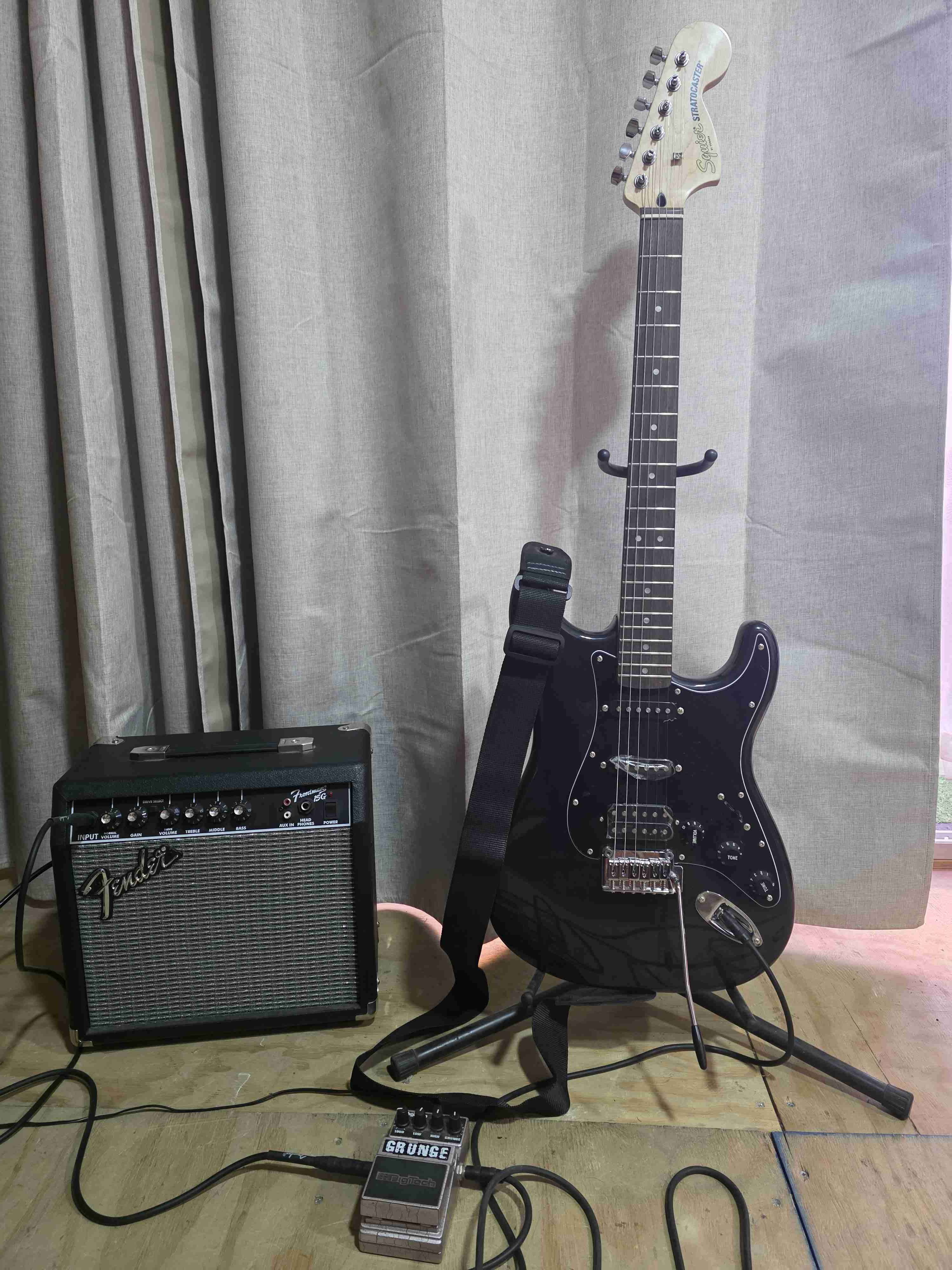 Guitarra eléctrica Squier Stratocaster - miniatura 4