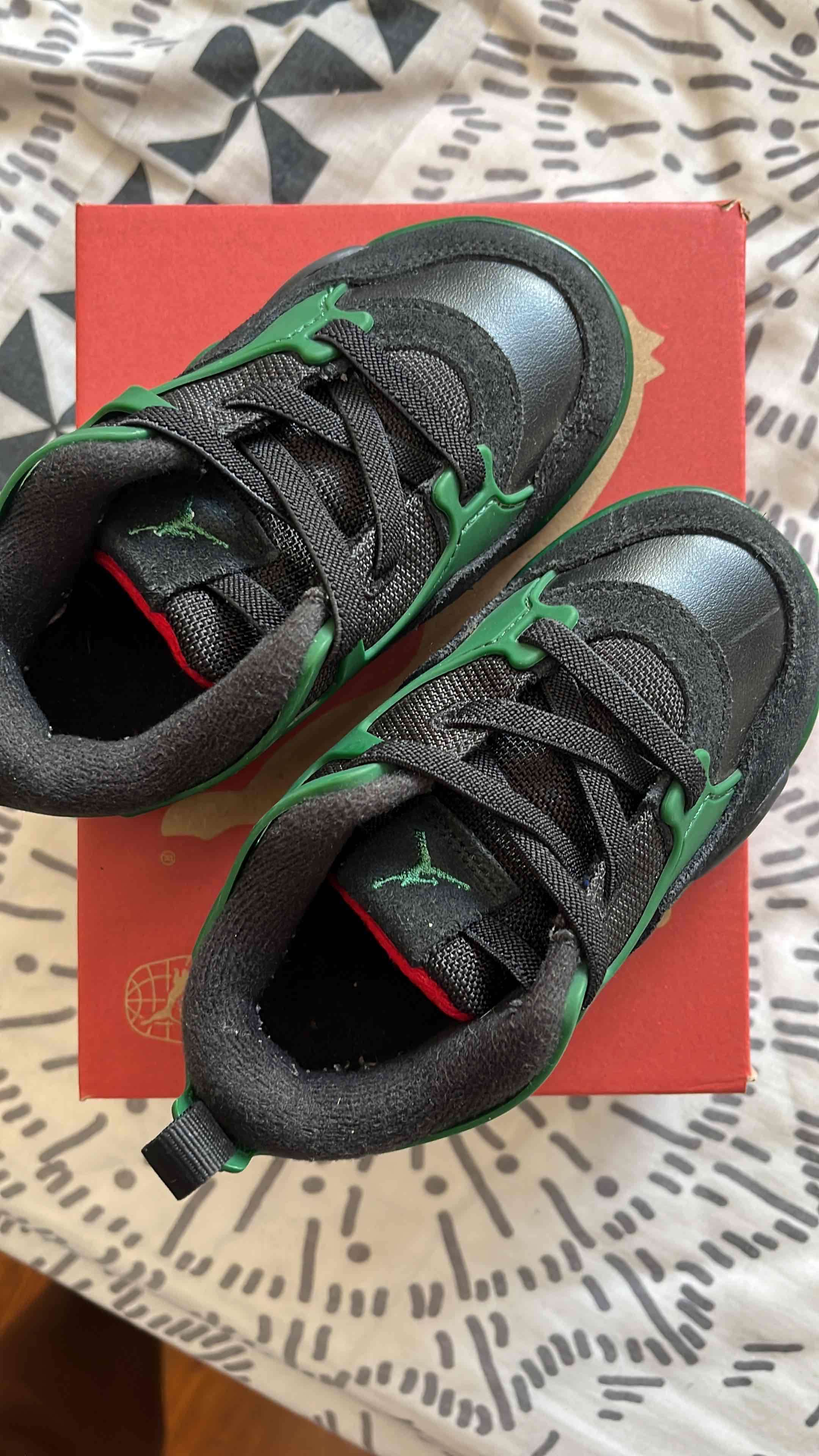 Zapatillas jordan de bebé - miniatura 2