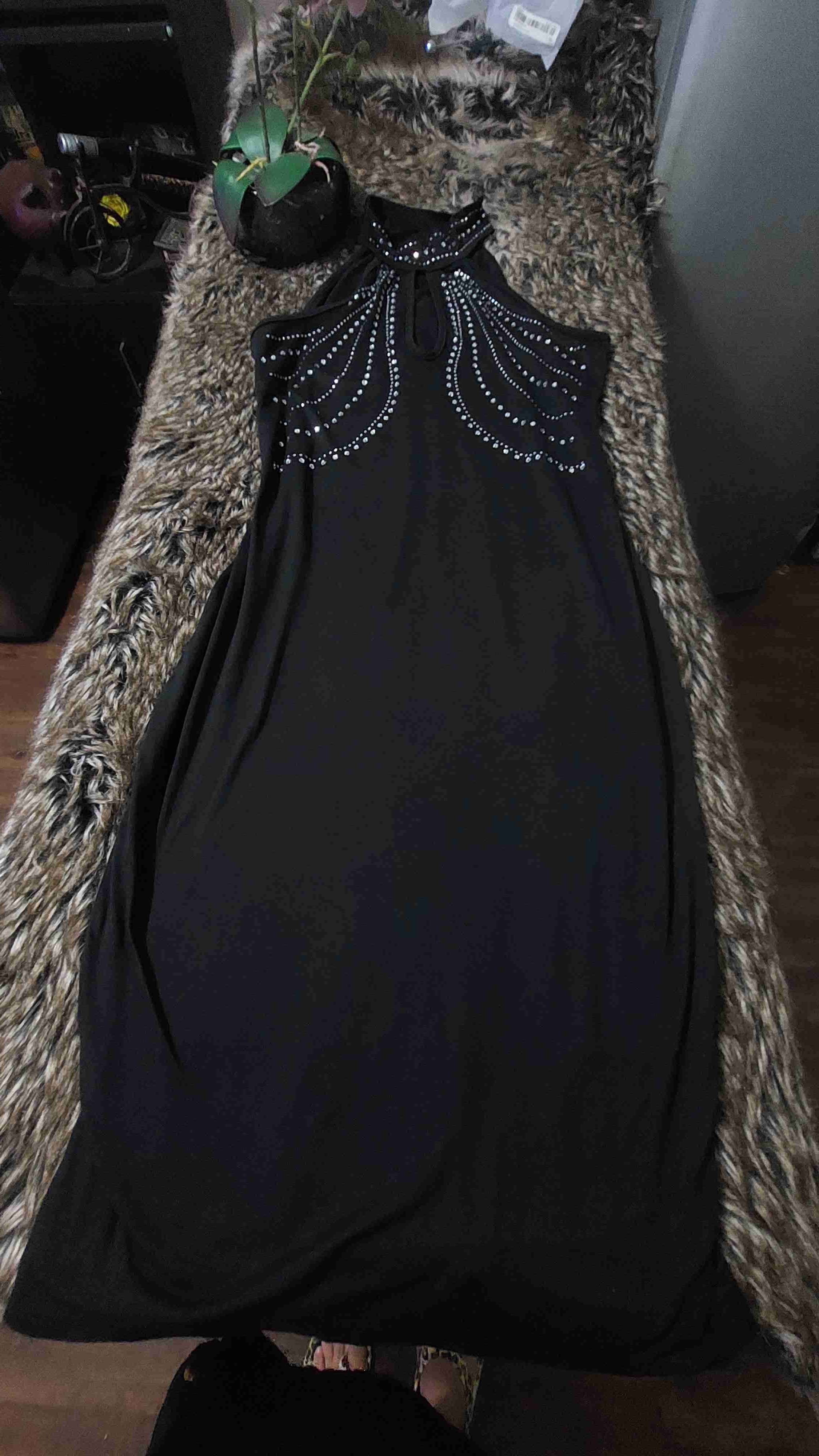 Vestido negro con lentejuelas - 4