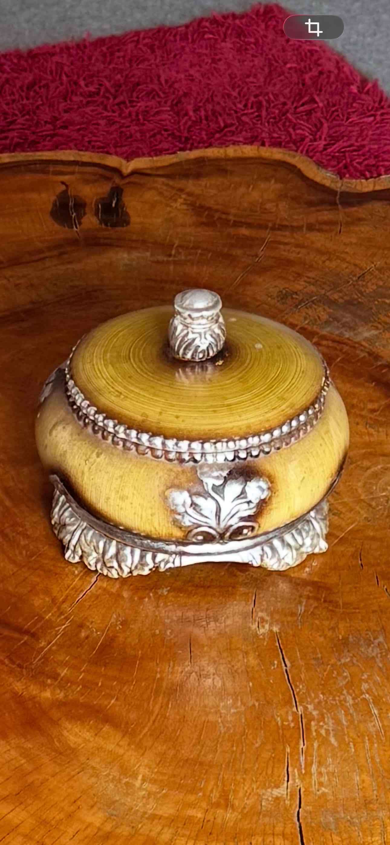 Bombonera decorativa de cerámica pintada - miniatura 4