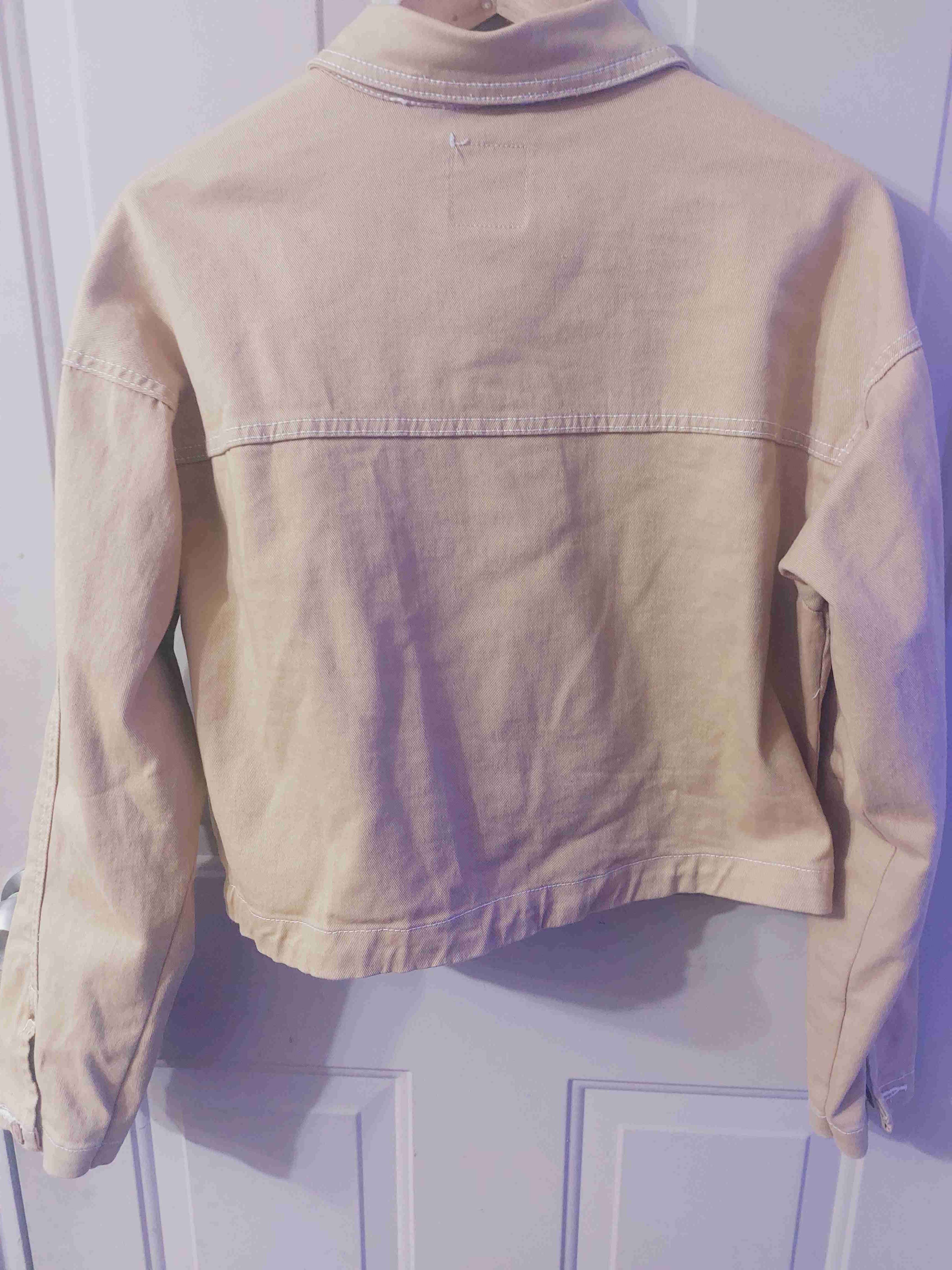 Chaqueta corta beige para mujer - miniatura 2