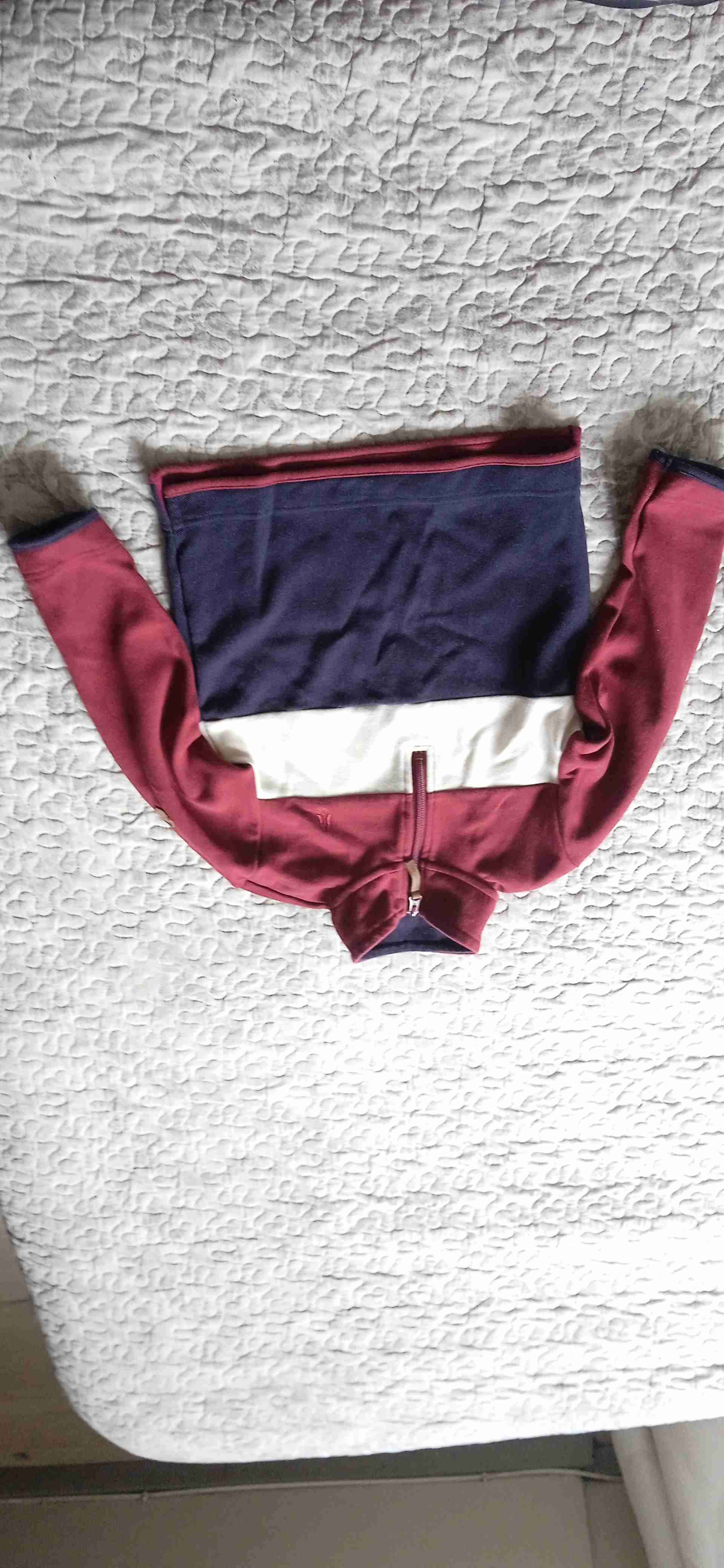 Polera a rayas azul y blanca - 3