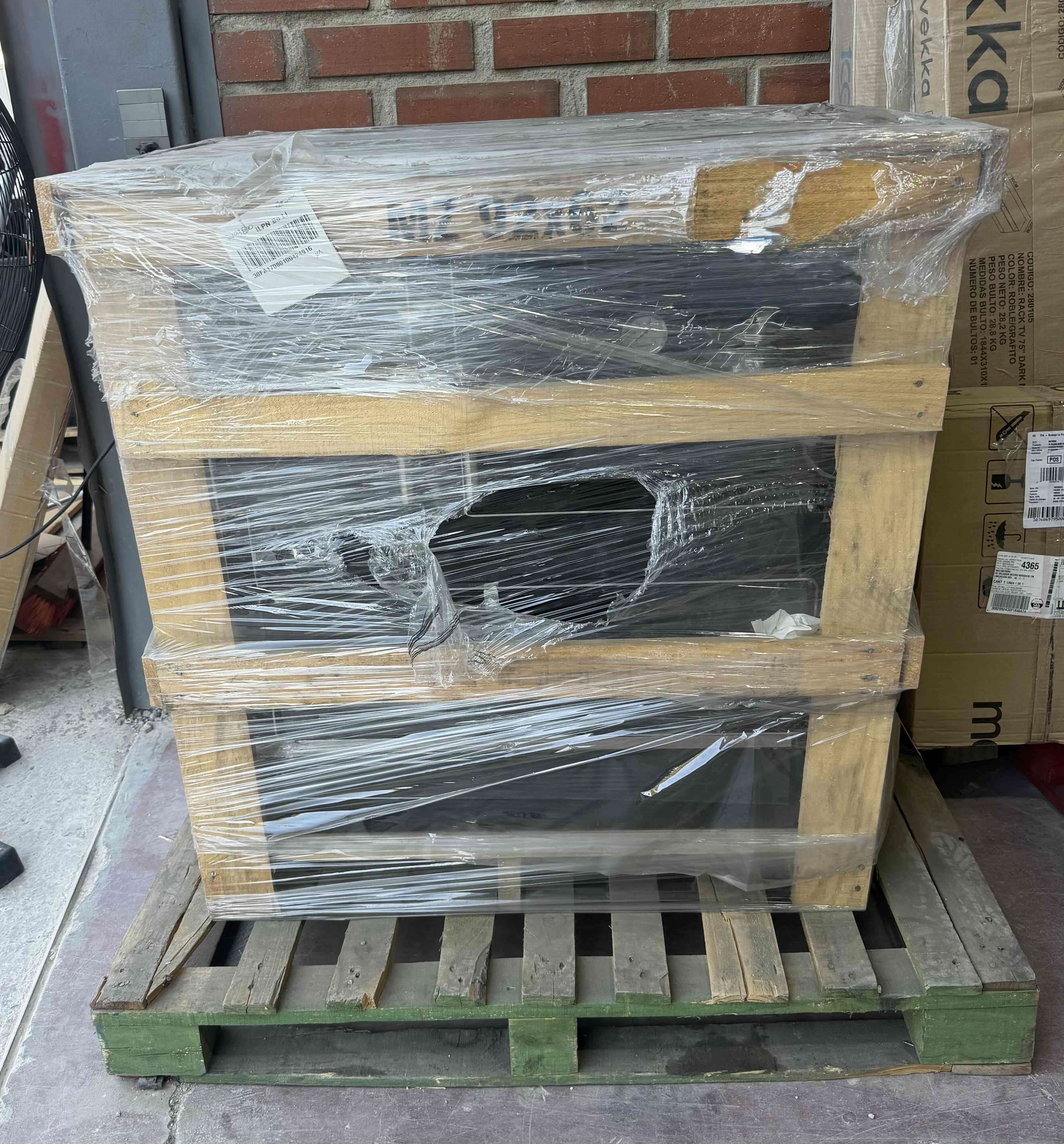 Cocina a leña negra elegante - miniatura 6