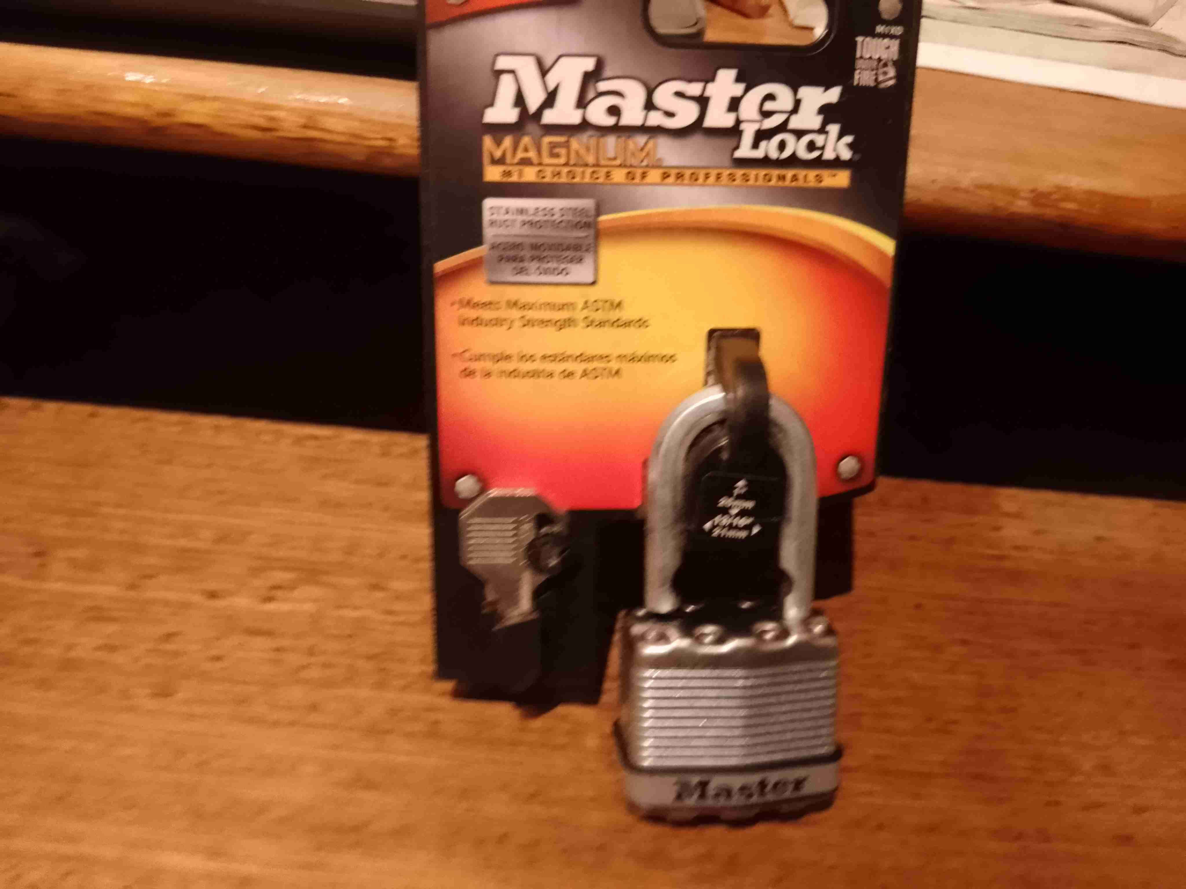 Candado Master Lock nuevo sin uso - miniatura 6