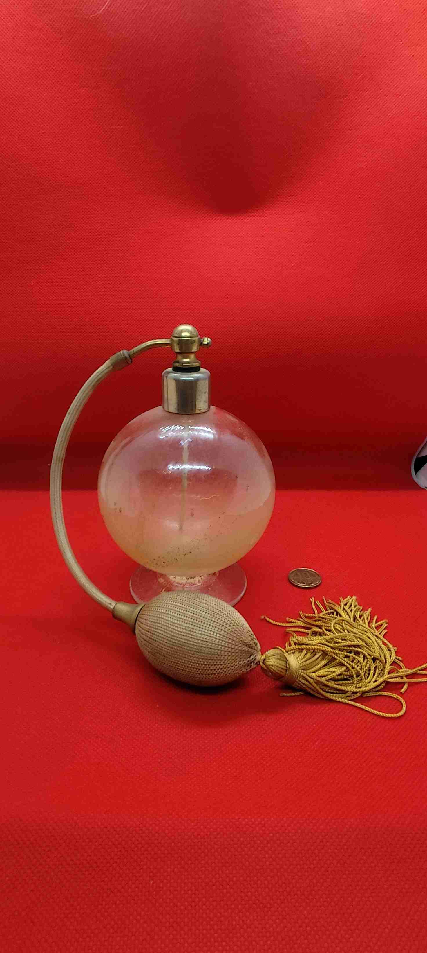 Perfume vintage con atomizador - miniatura 1