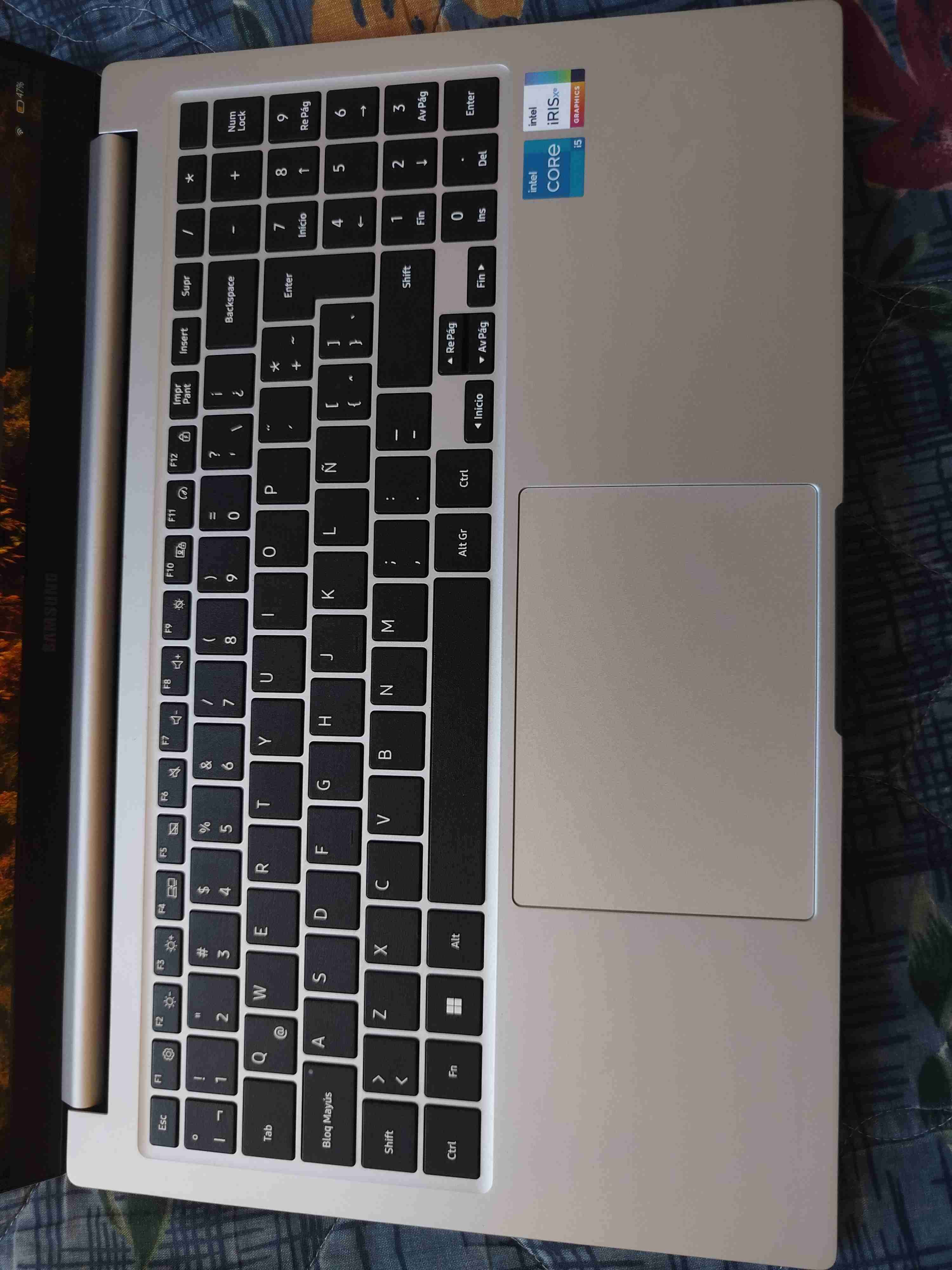 Notebook Samsung con Intel Core i5 - 5