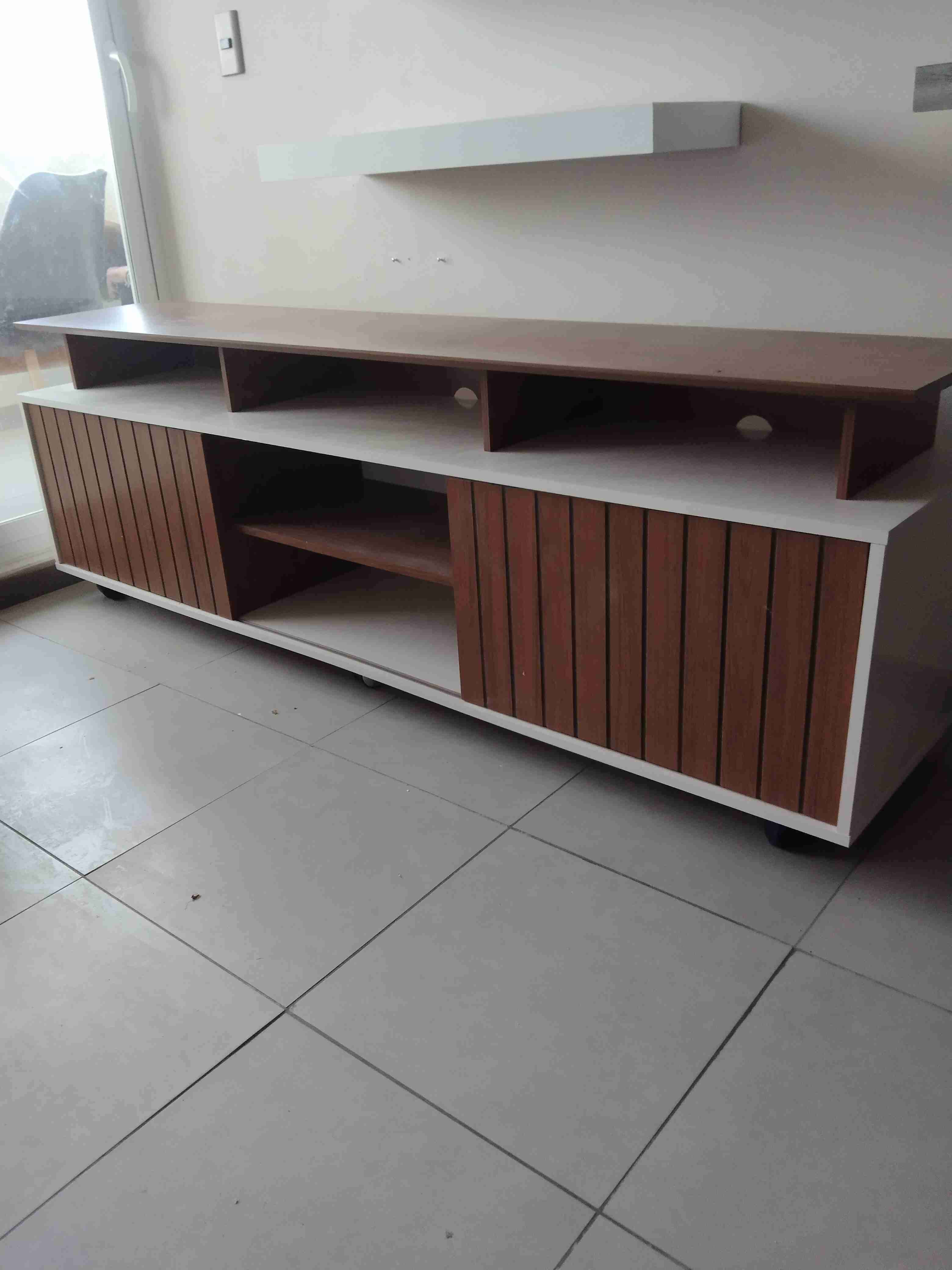 Rack de televisión moderno - miniatura 1