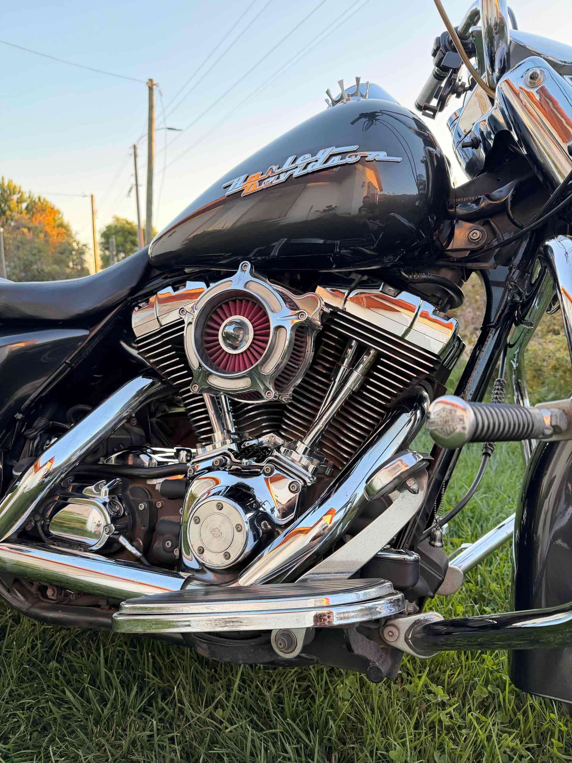 Se vende  Harley Davidson Road King - miniatura 2