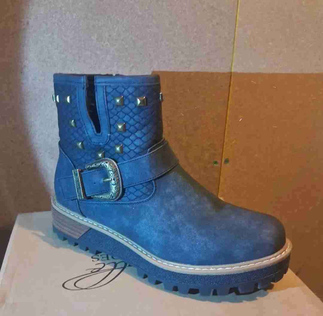 Botines con hebilla - miniatura 2