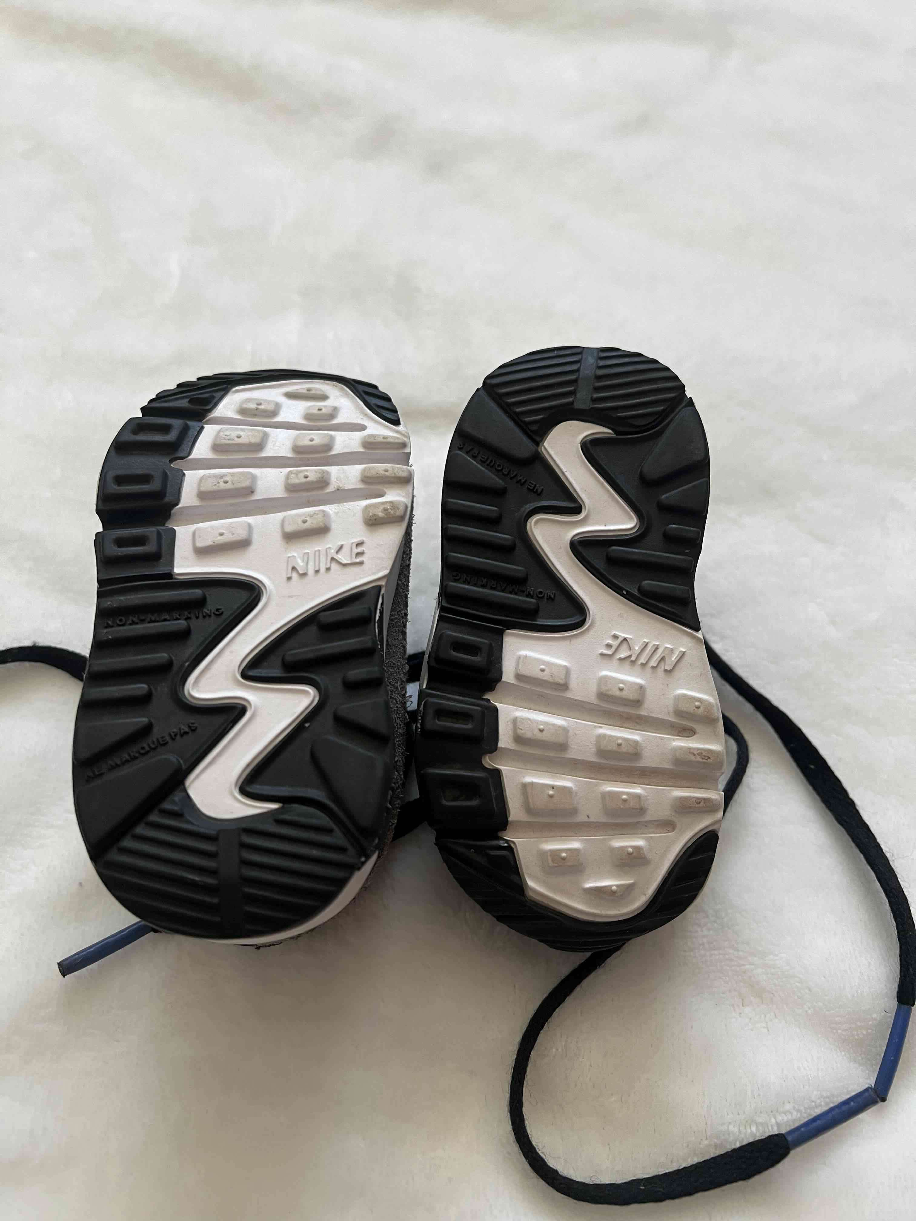 Zapatillas infantiles negras y azules - miniatura 4