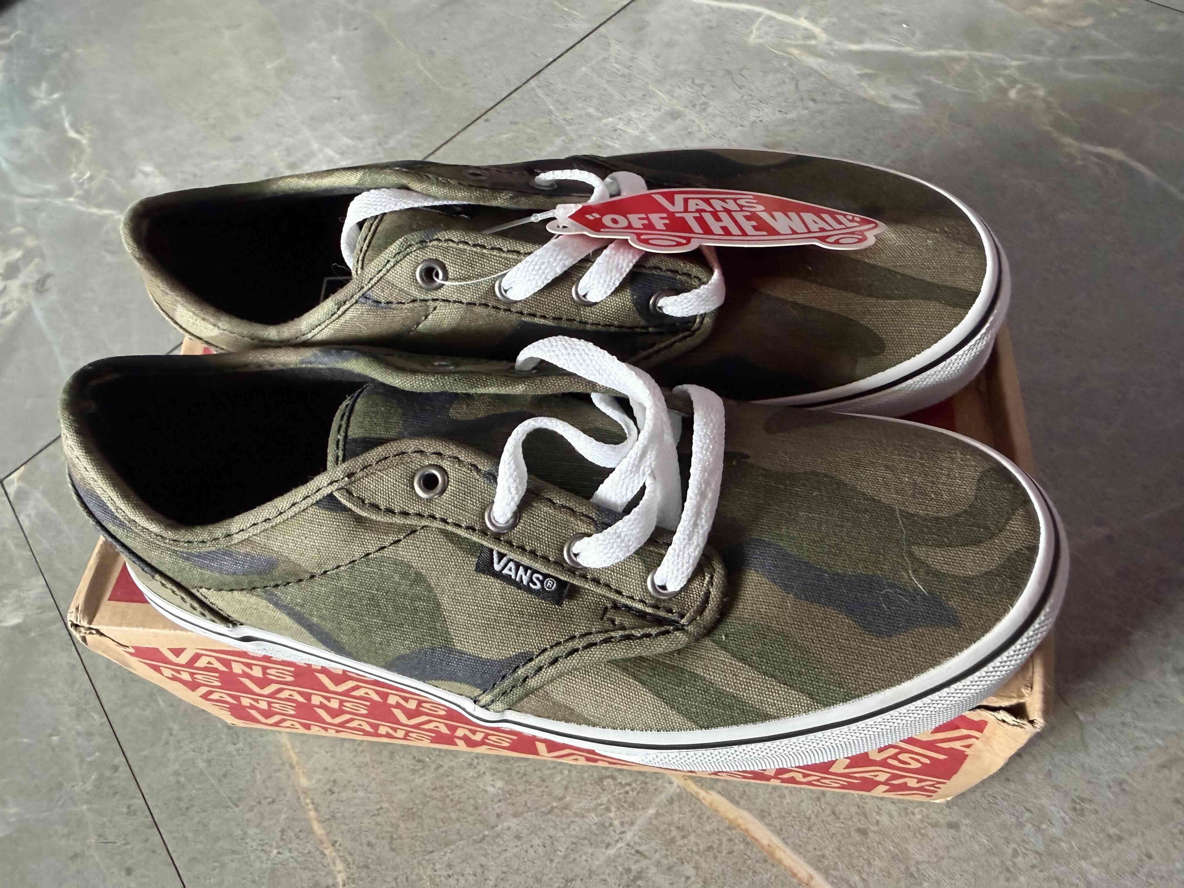 Zapatillas Vans camufladas nuevas - miniatura 3