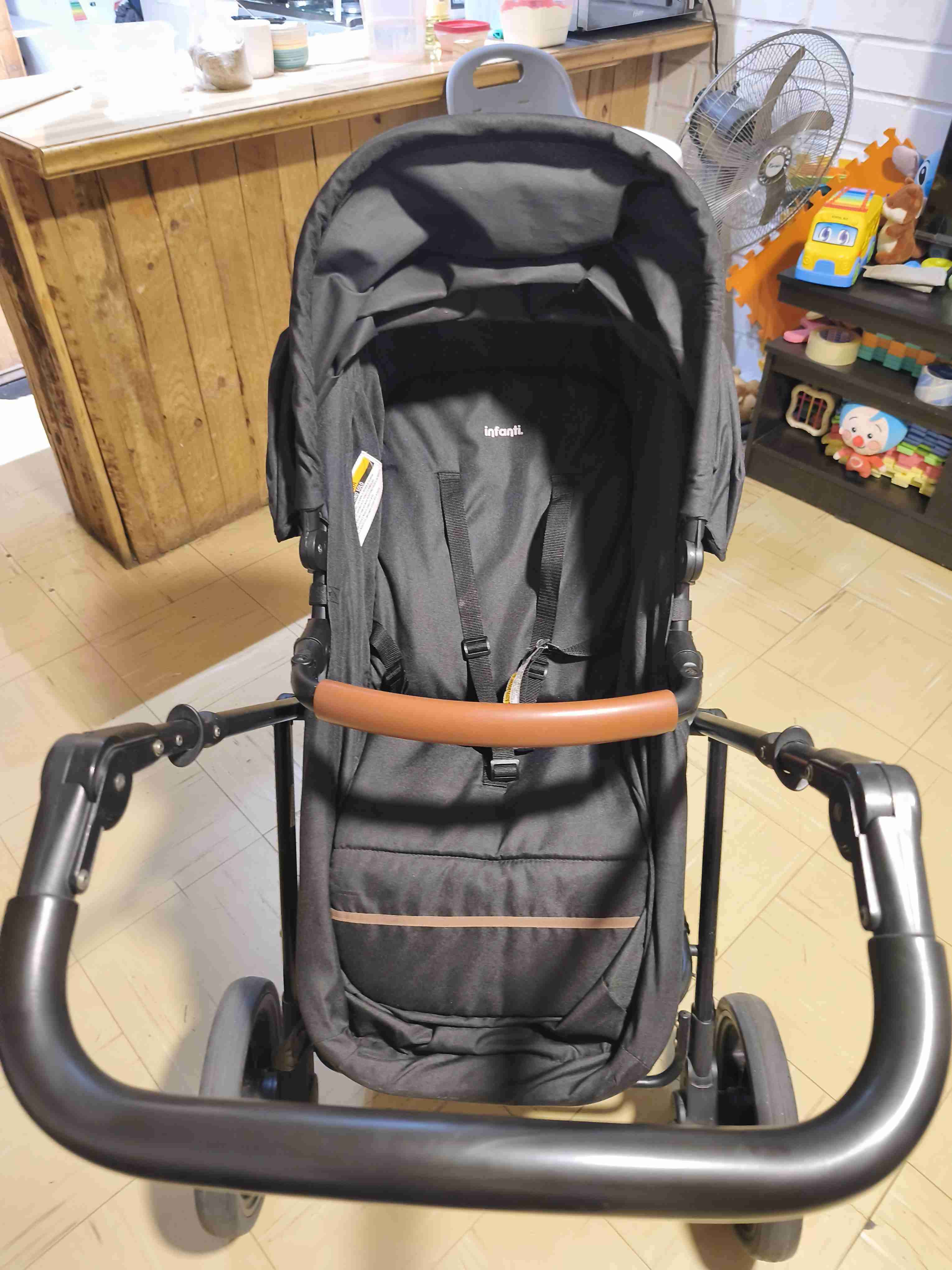 Coche de bebé negro - miniatura 2