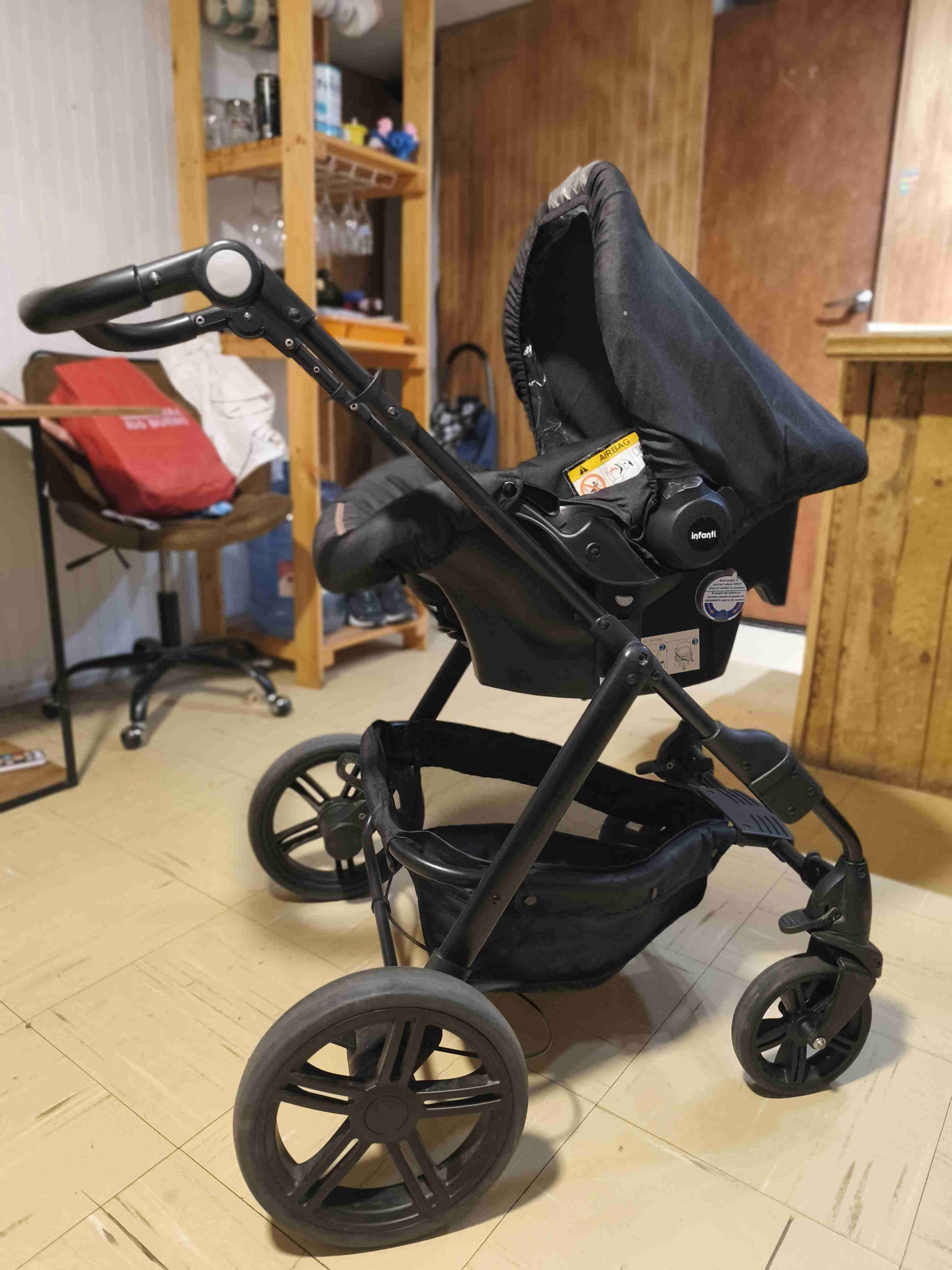 Coche de bebé negro - miniatura 6