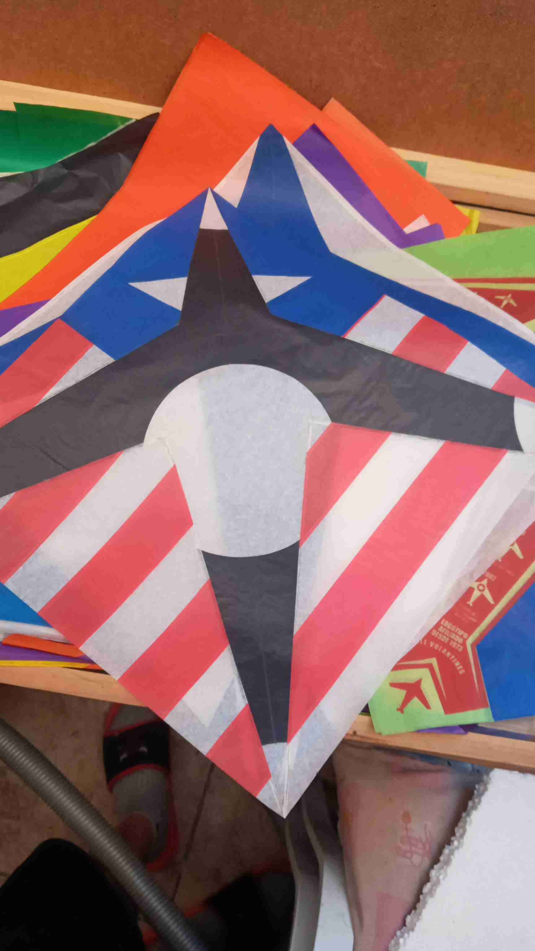 Volantínes calados medio pavo - miniatura 2