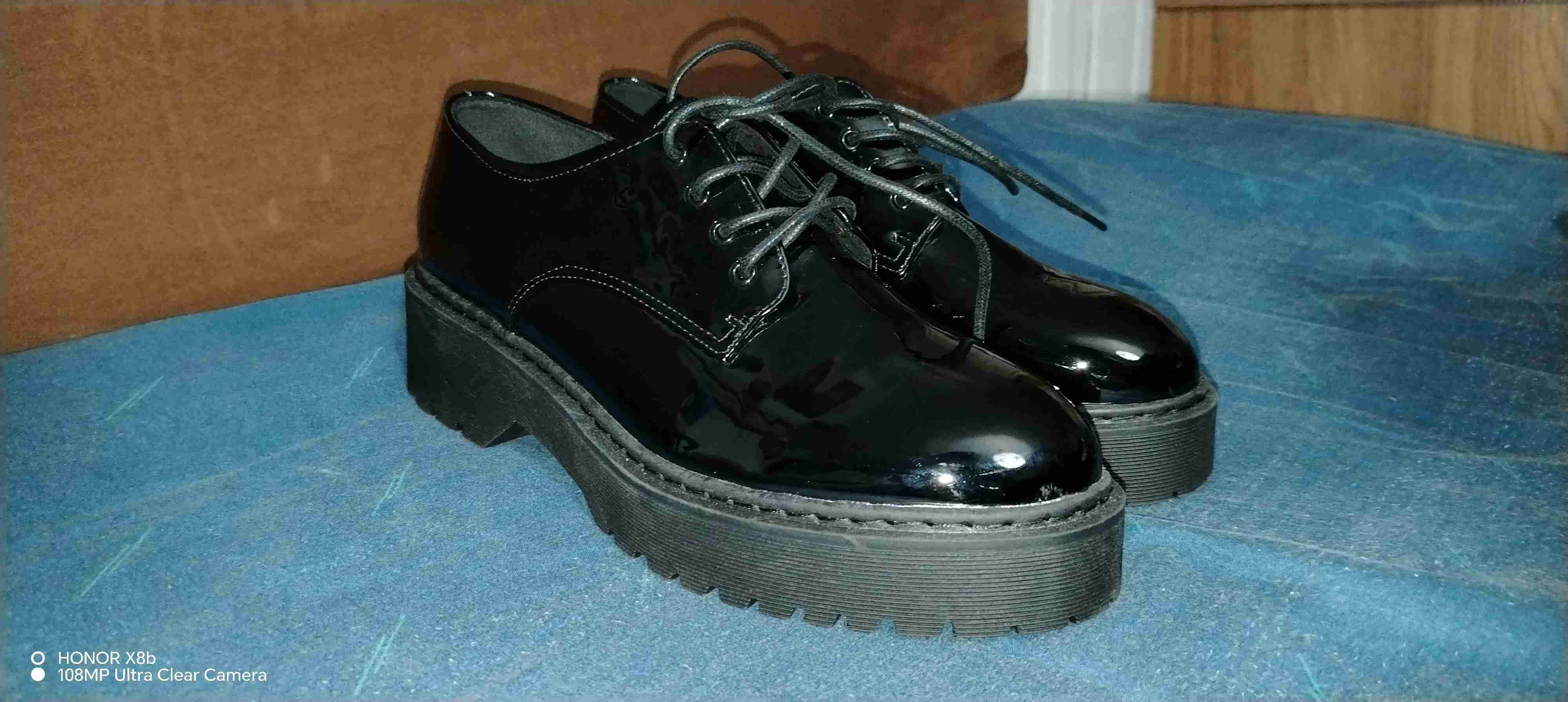 Zapatos negros de charol - 1