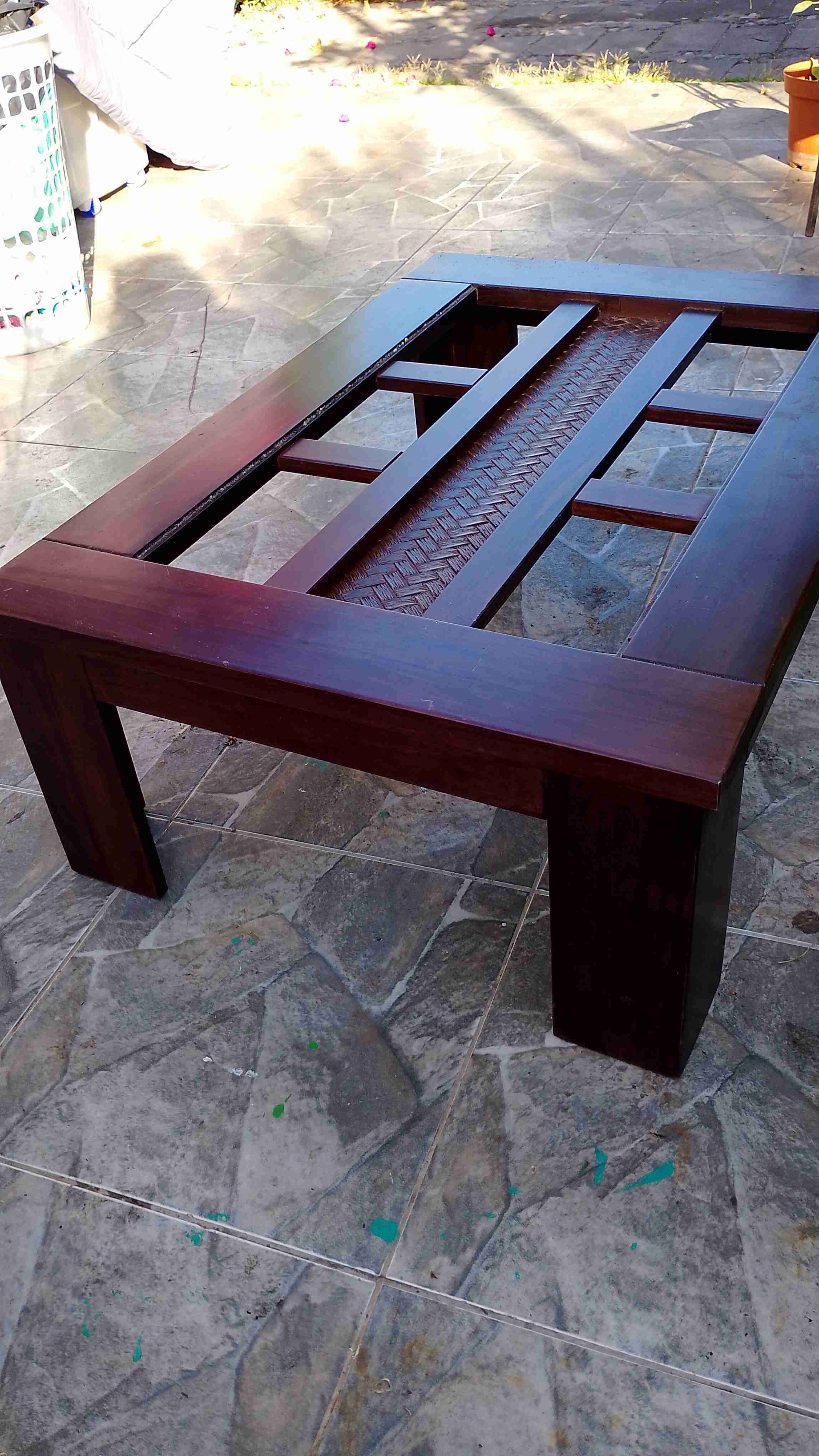 Mesa de comedor madera oscura - miniatura 4