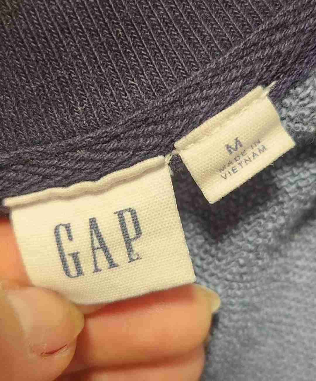 Polerón azul GAP estampado hojas - miniatura 3