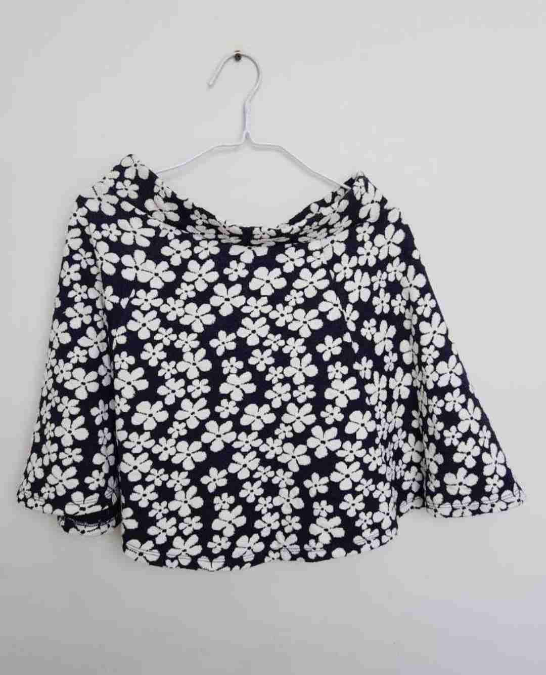 Falda floral blanca y azul - 1