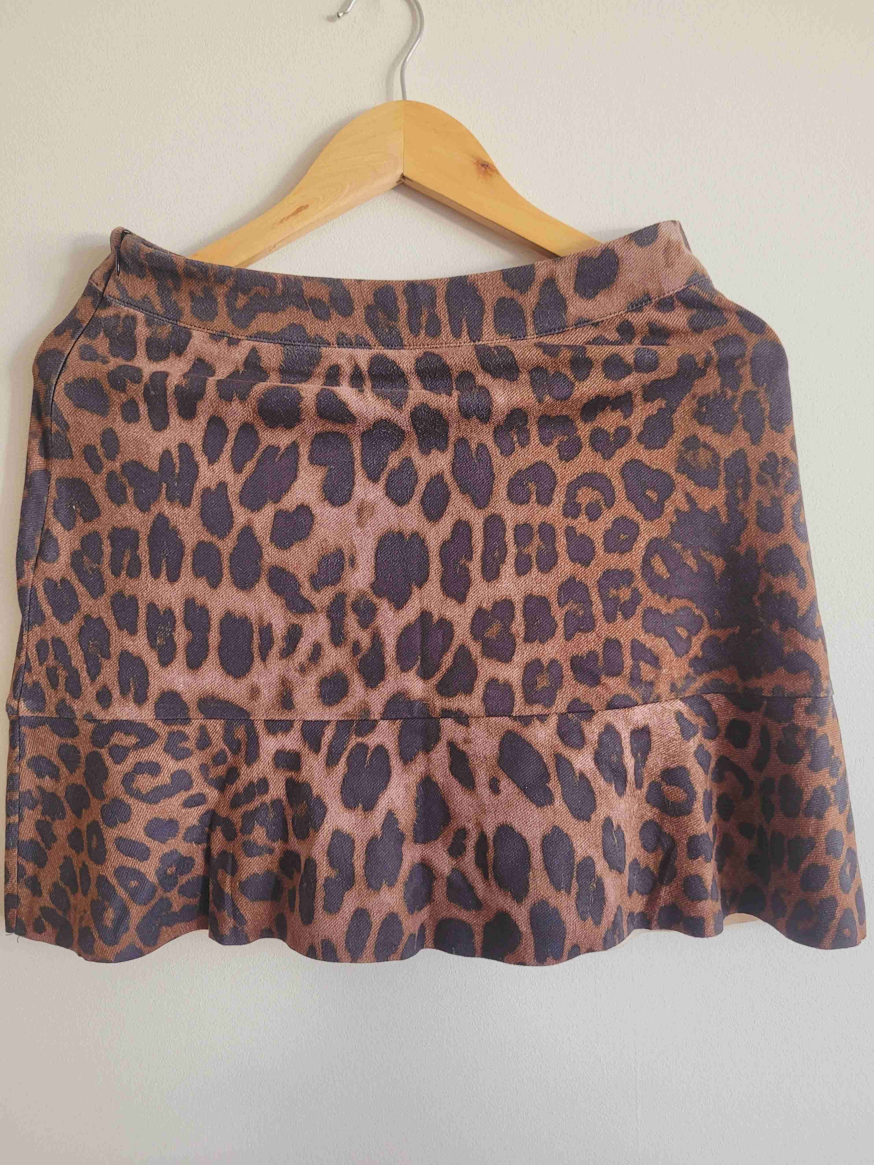 Falda corta de estampado animal