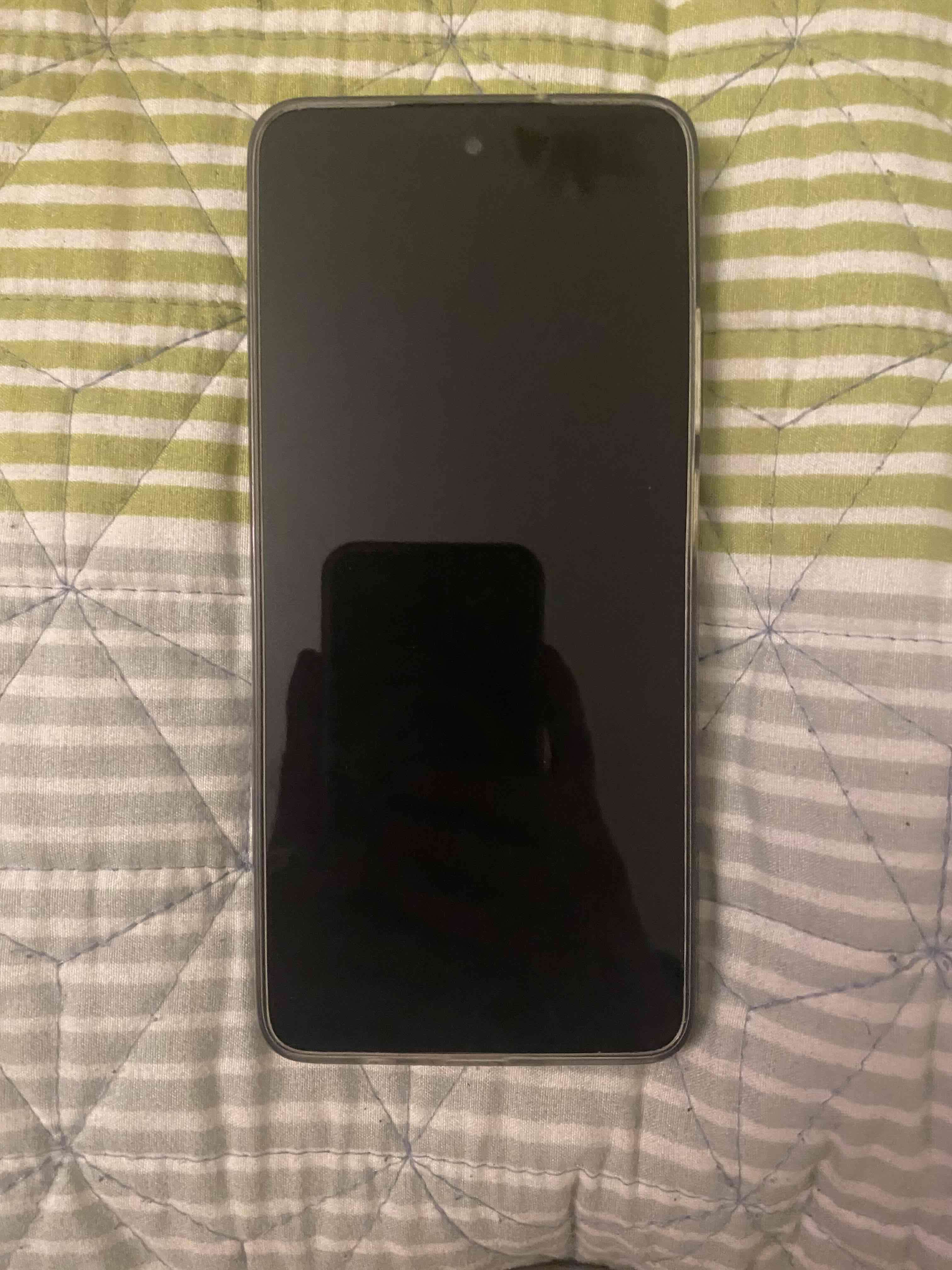 Celular Motorola G35 Semi Nuevo 5g de 128GB - miniatura 1