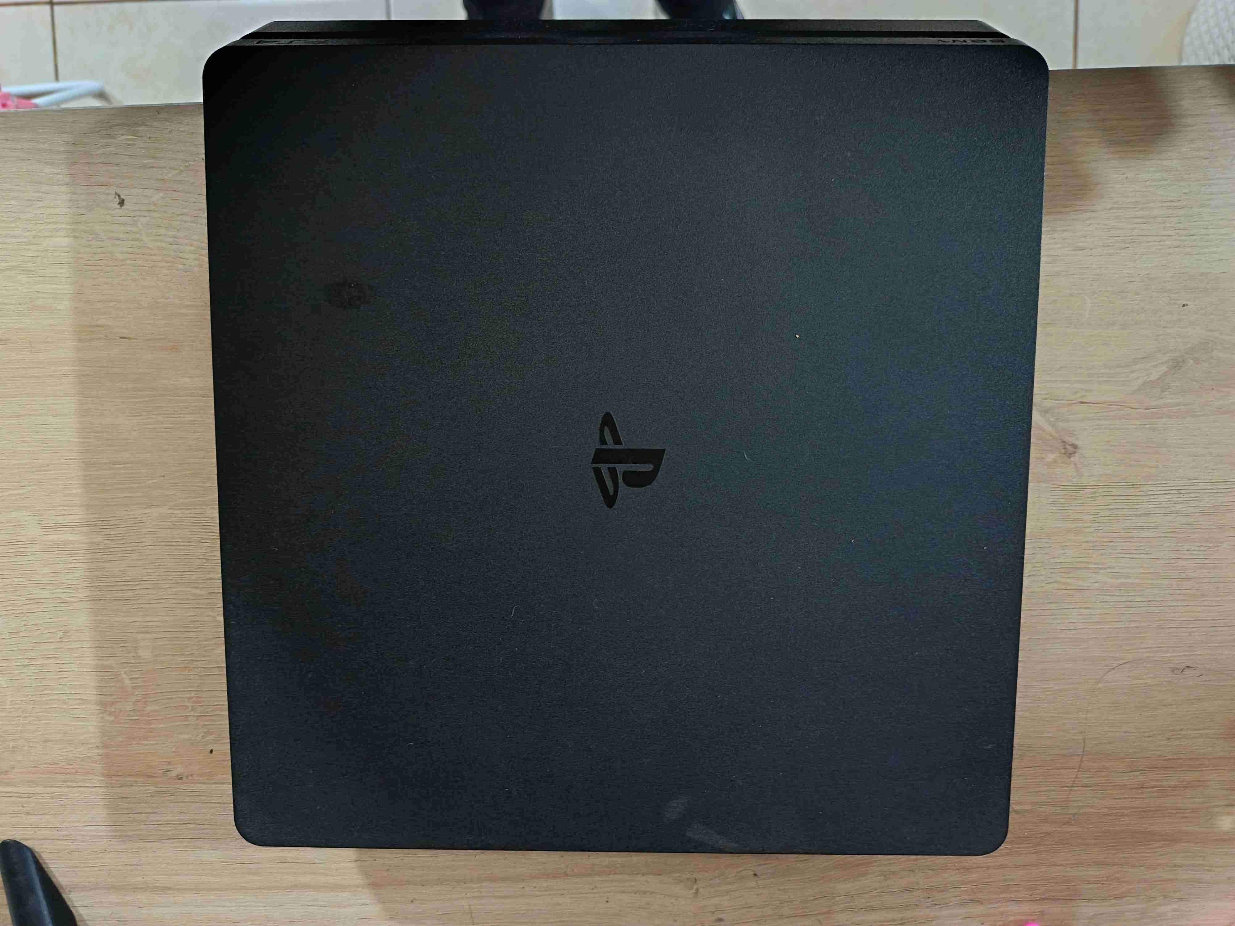 Consola PlayStation 4 Slim Negra - miniatura 1