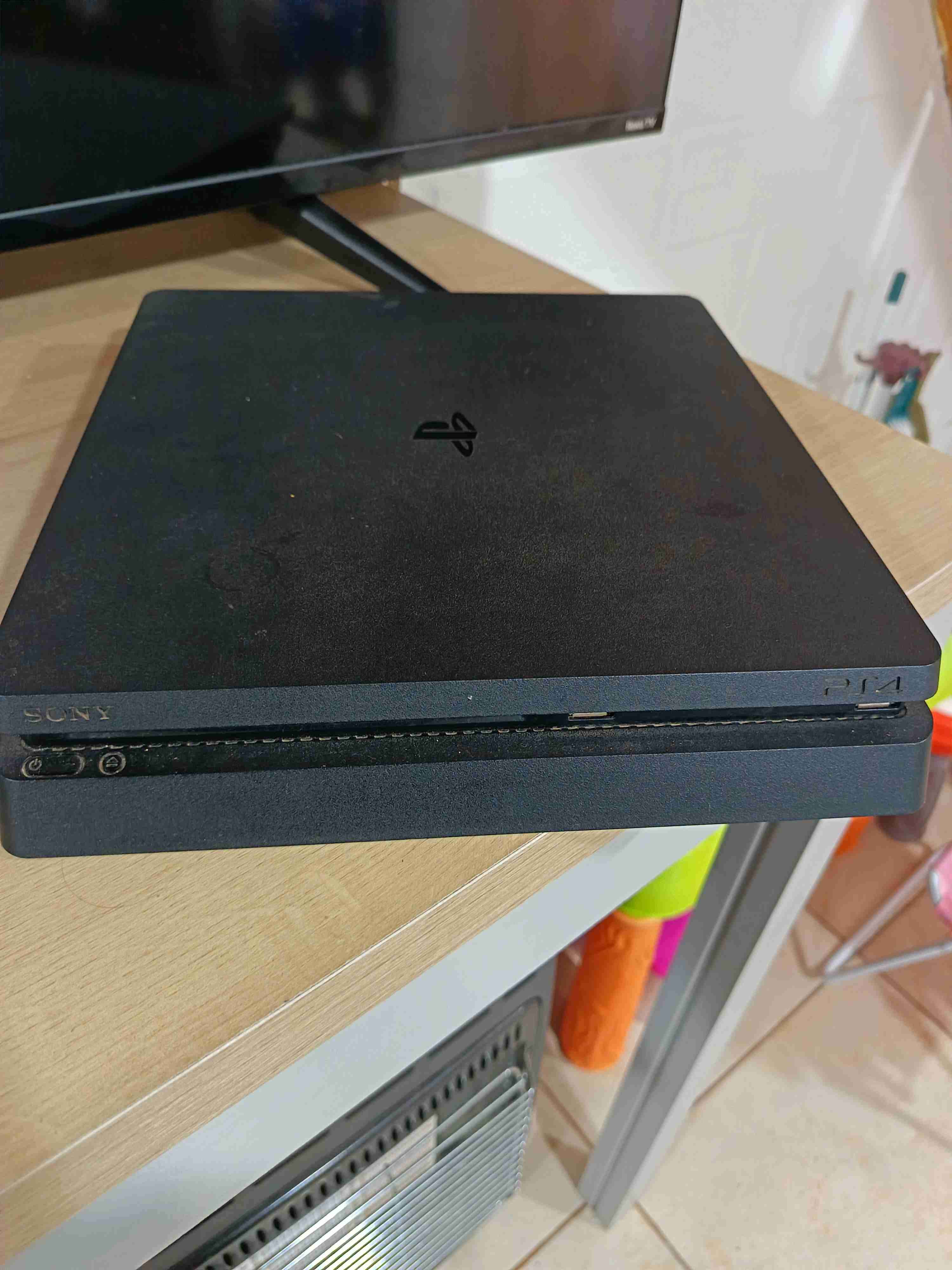 Consola PlayStation 4 Slim Negra - miniatura 2