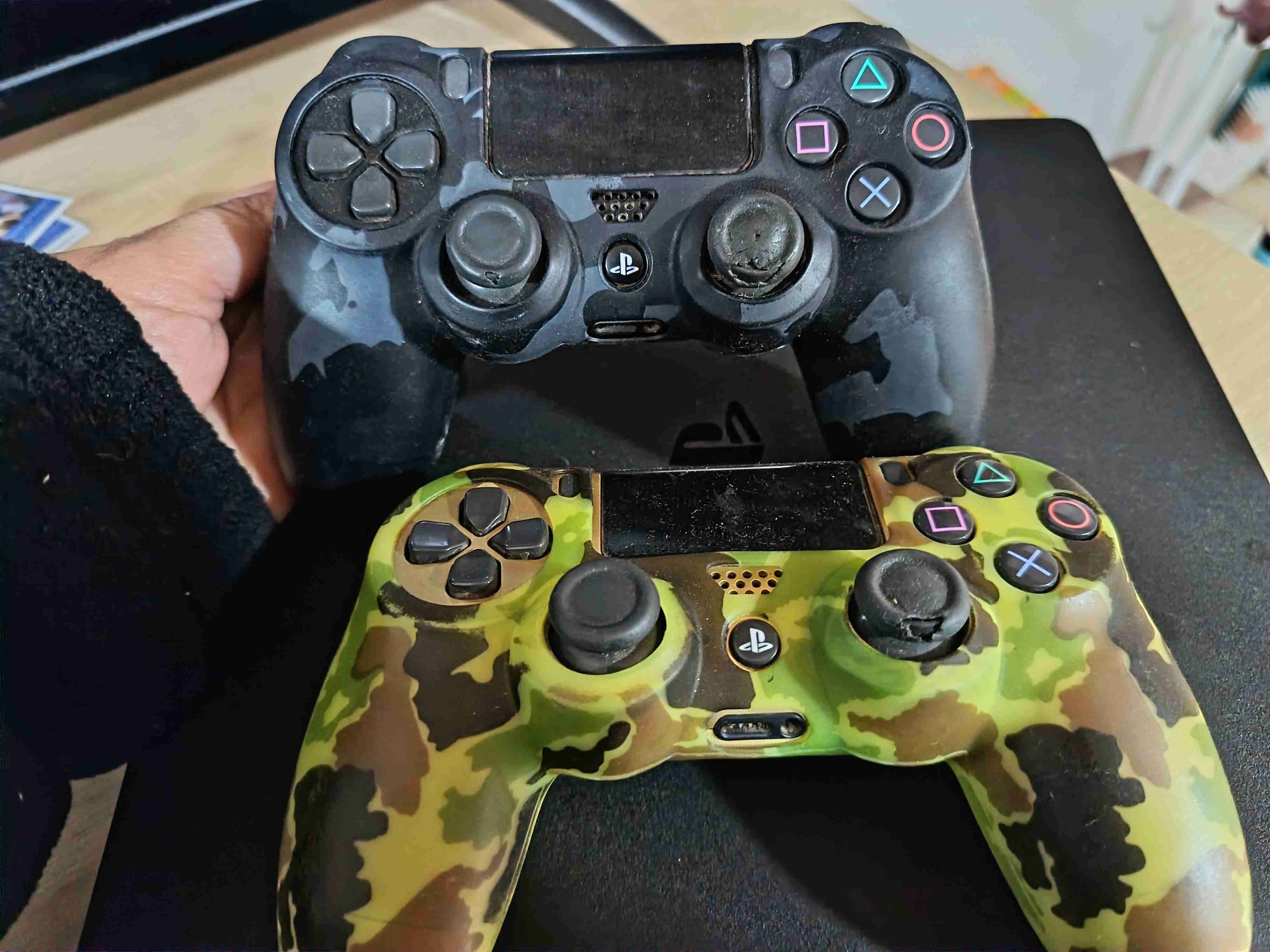 Consola PlayStation 4 Slim Negra - miniatura 4